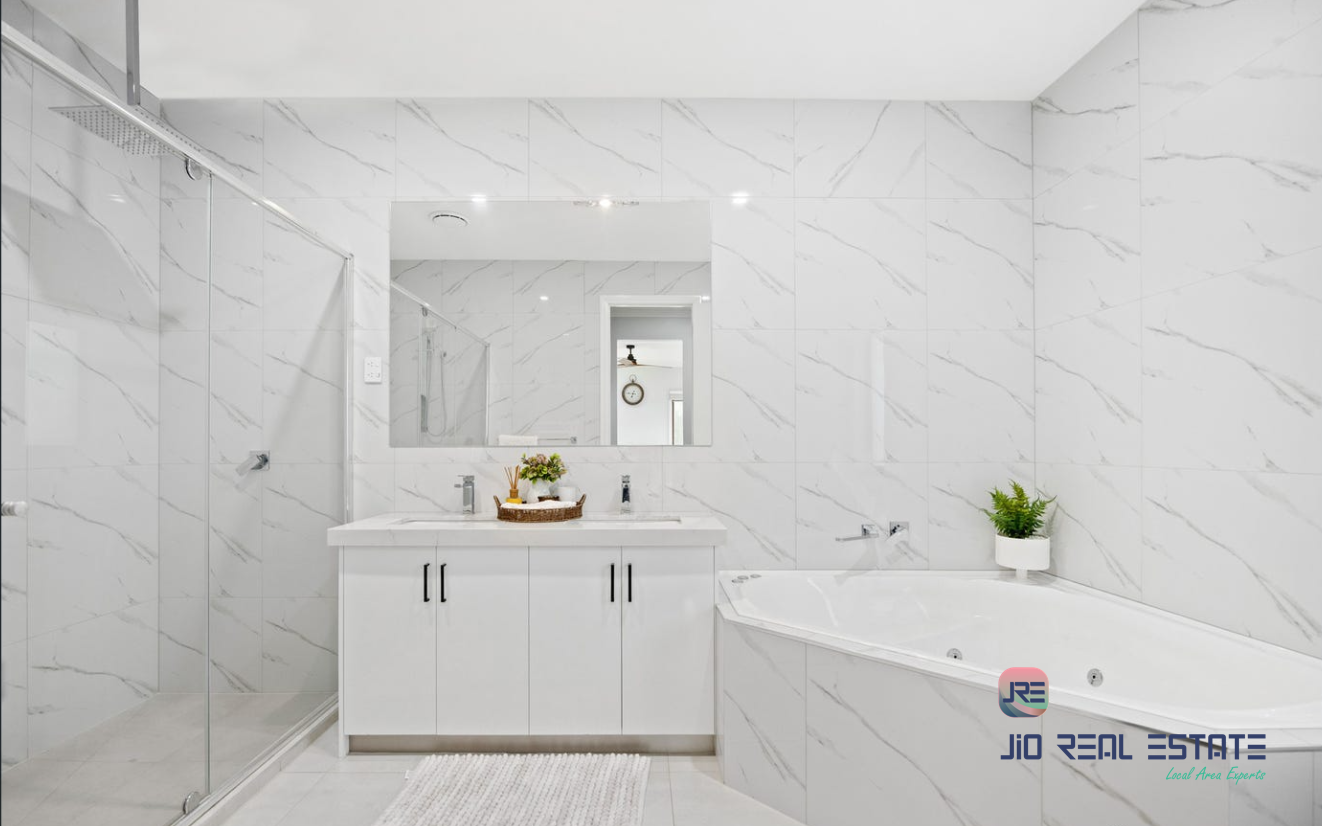 44 Riverside Concourse, Cobblebank VIC