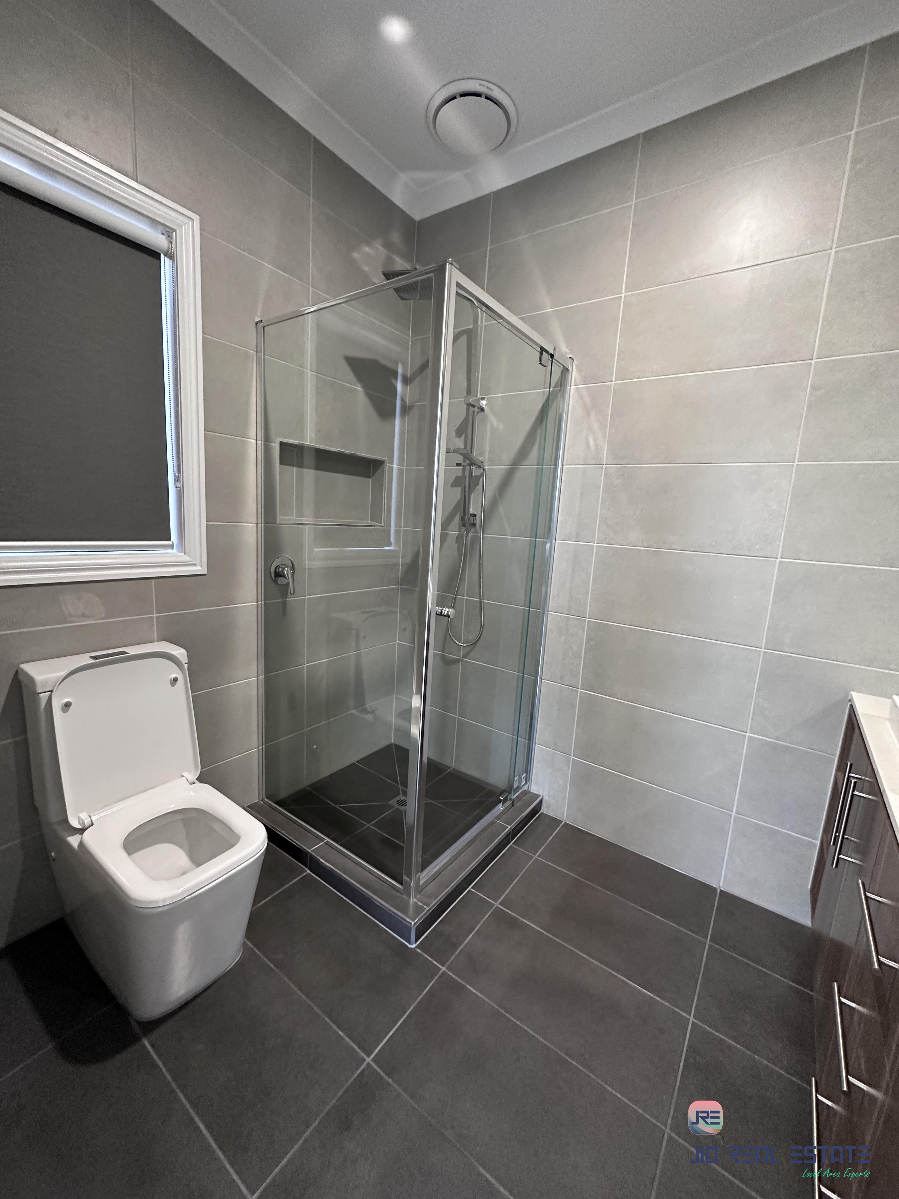 24 Glenard Ave, Strathtulloh VIC