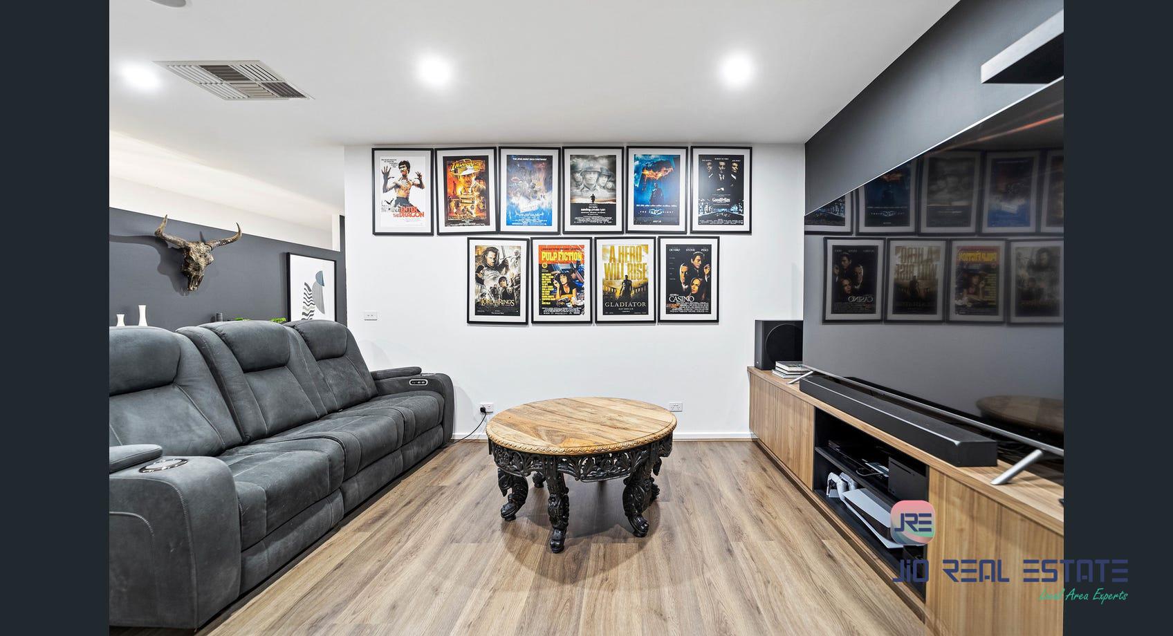 15 Wiltshire Boulevard, Thornhill Park VIC