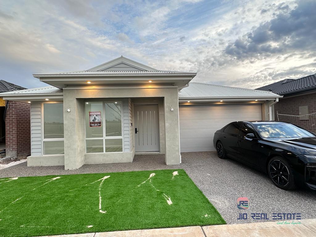 33 Riversdale Boulevard, Weir Views VIC