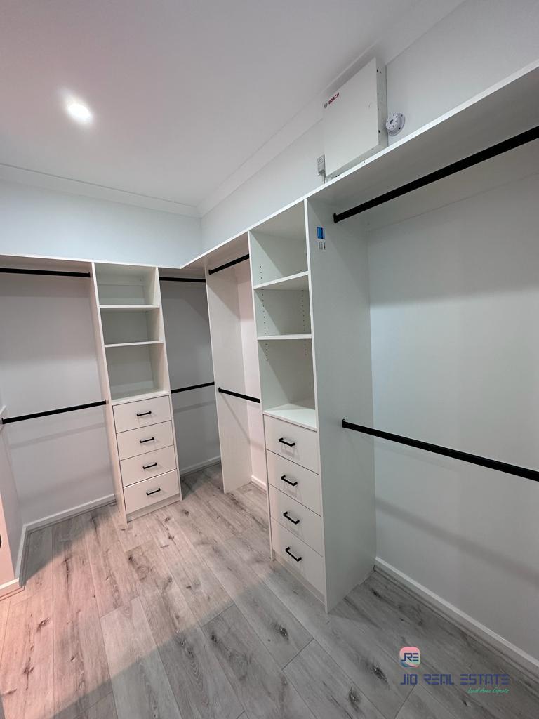 33 Riversdale Boulevard, Weir Views VIC