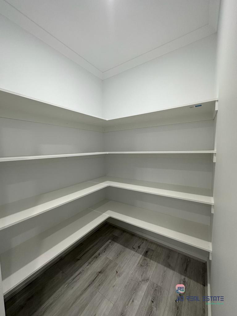 33 Riversdale Boulevard, Weir Views VIC