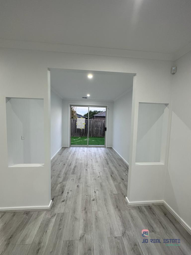 33 Riversdale Boulevard, Weir Views VIC