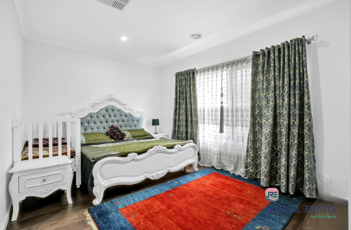 23 Kirkham Drive, Thornhill Park VIC