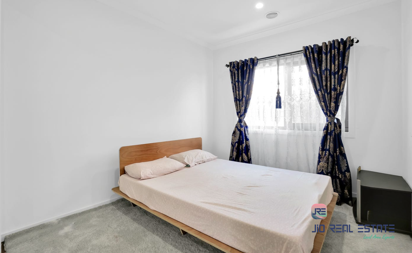 23 Kirkham Drive, Thornhill Park VIC