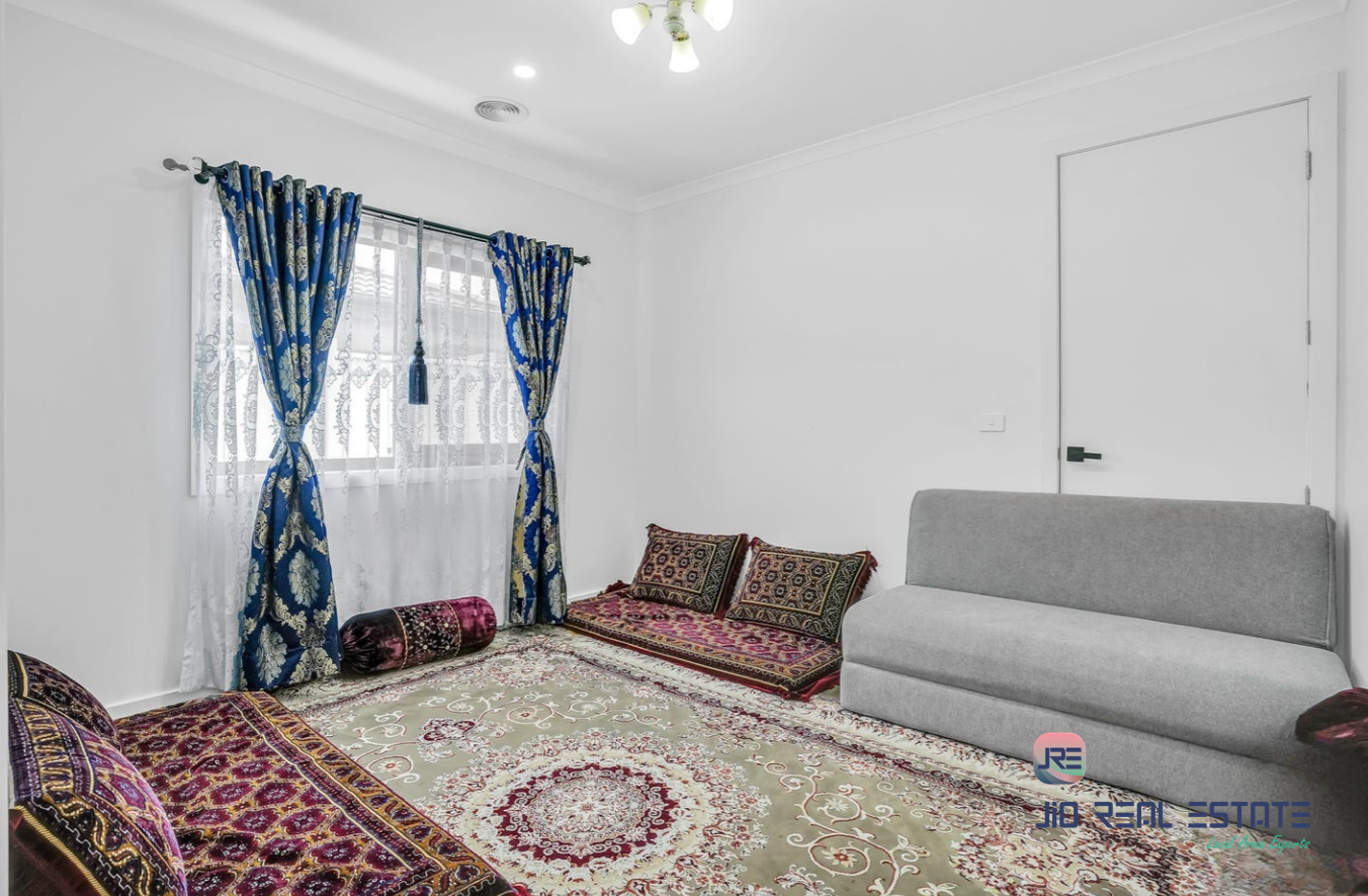 23 Kirkham Drive, Thornhill Park VIC