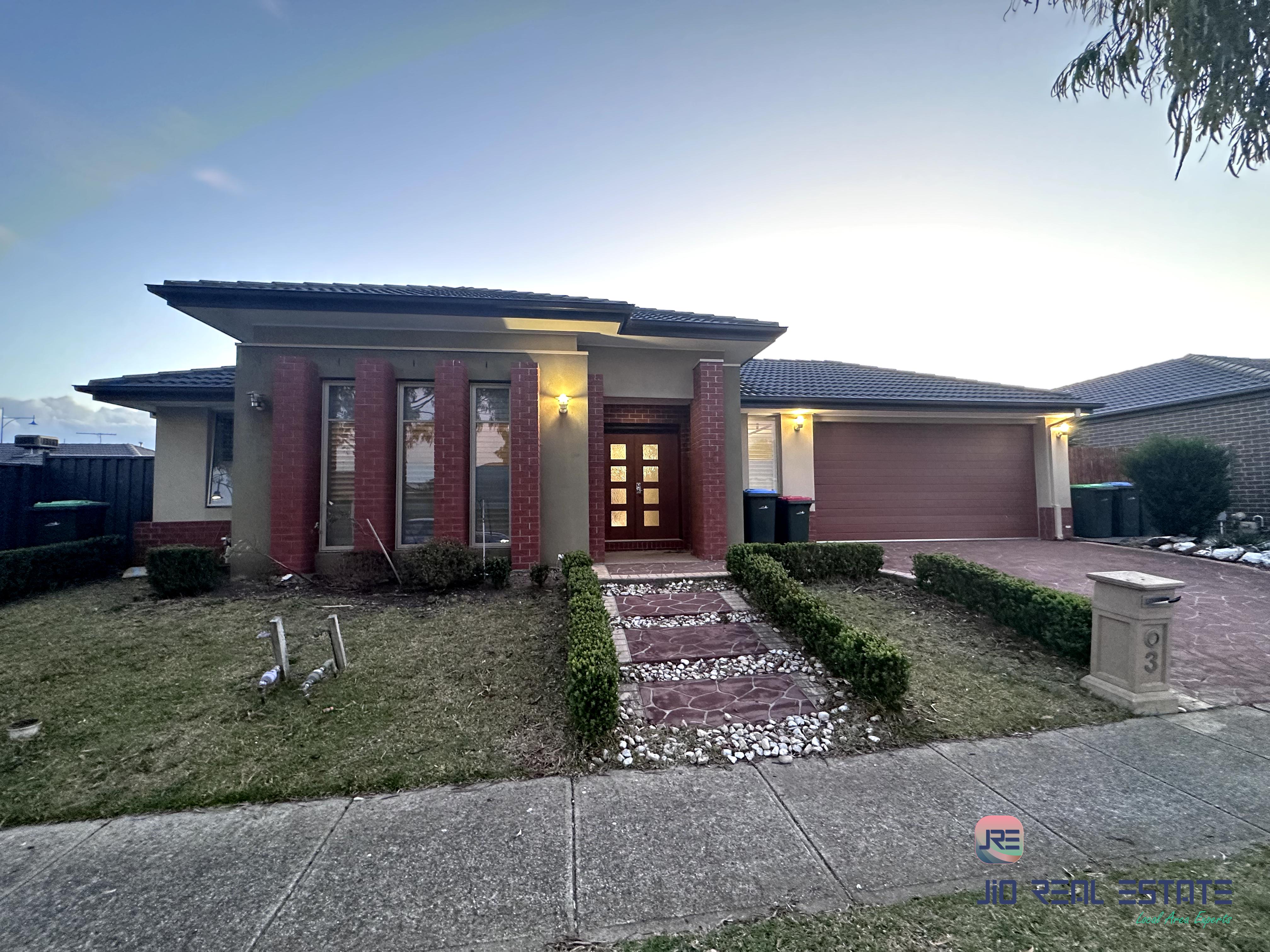 3 Finsbury Crescent, Manor Lakes VIC