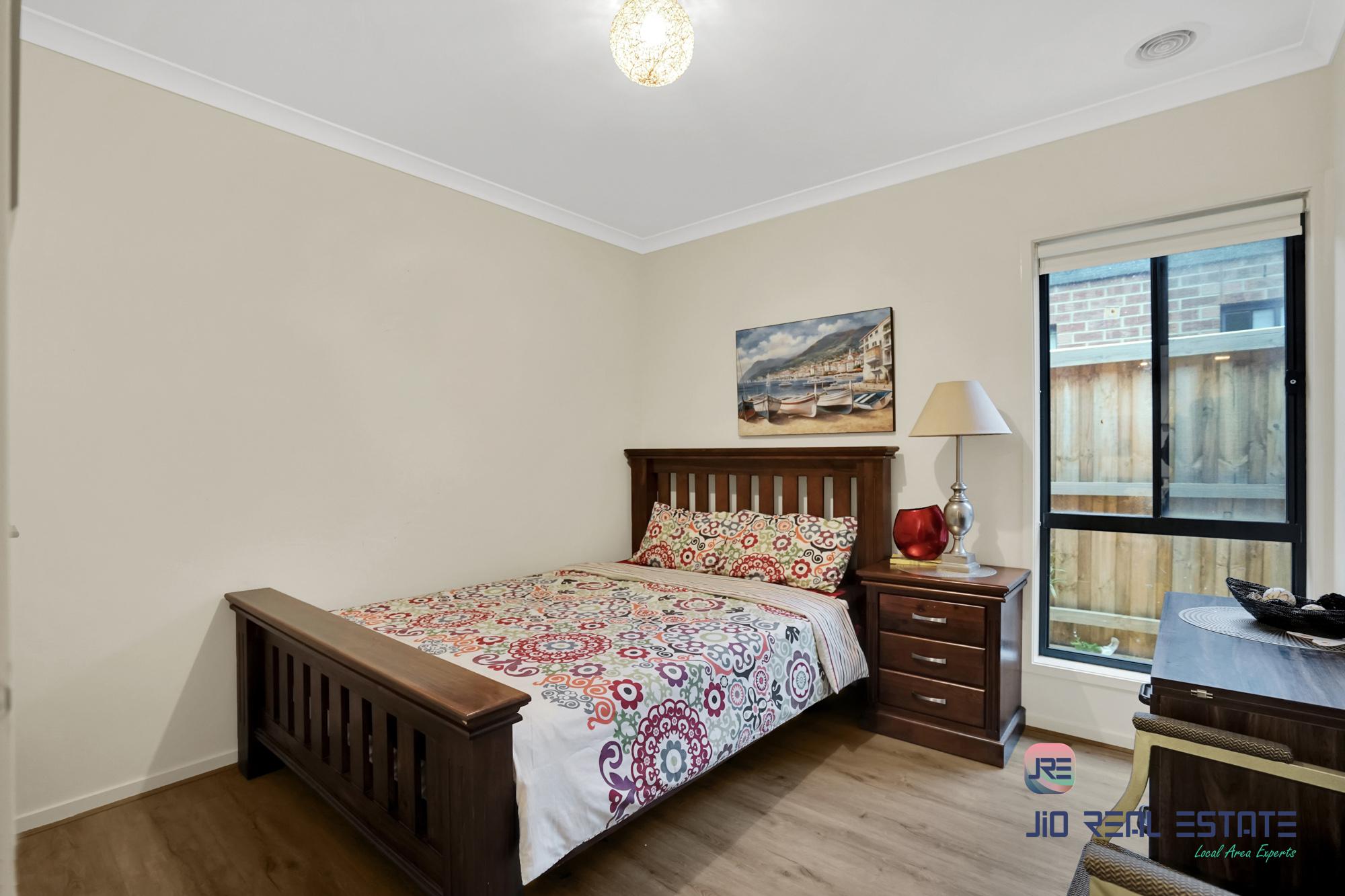 11 Adair Street, Thornhill Park VIC