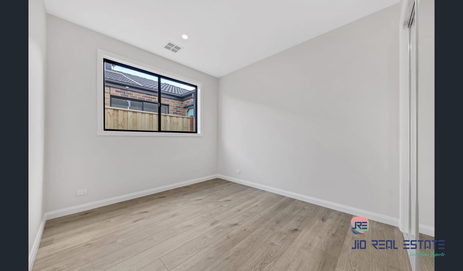 3 Crichton Road, Thornhill Park VIC