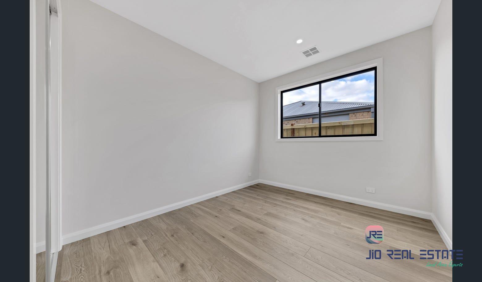 3 Crichton Road, Thornhill Park VIC