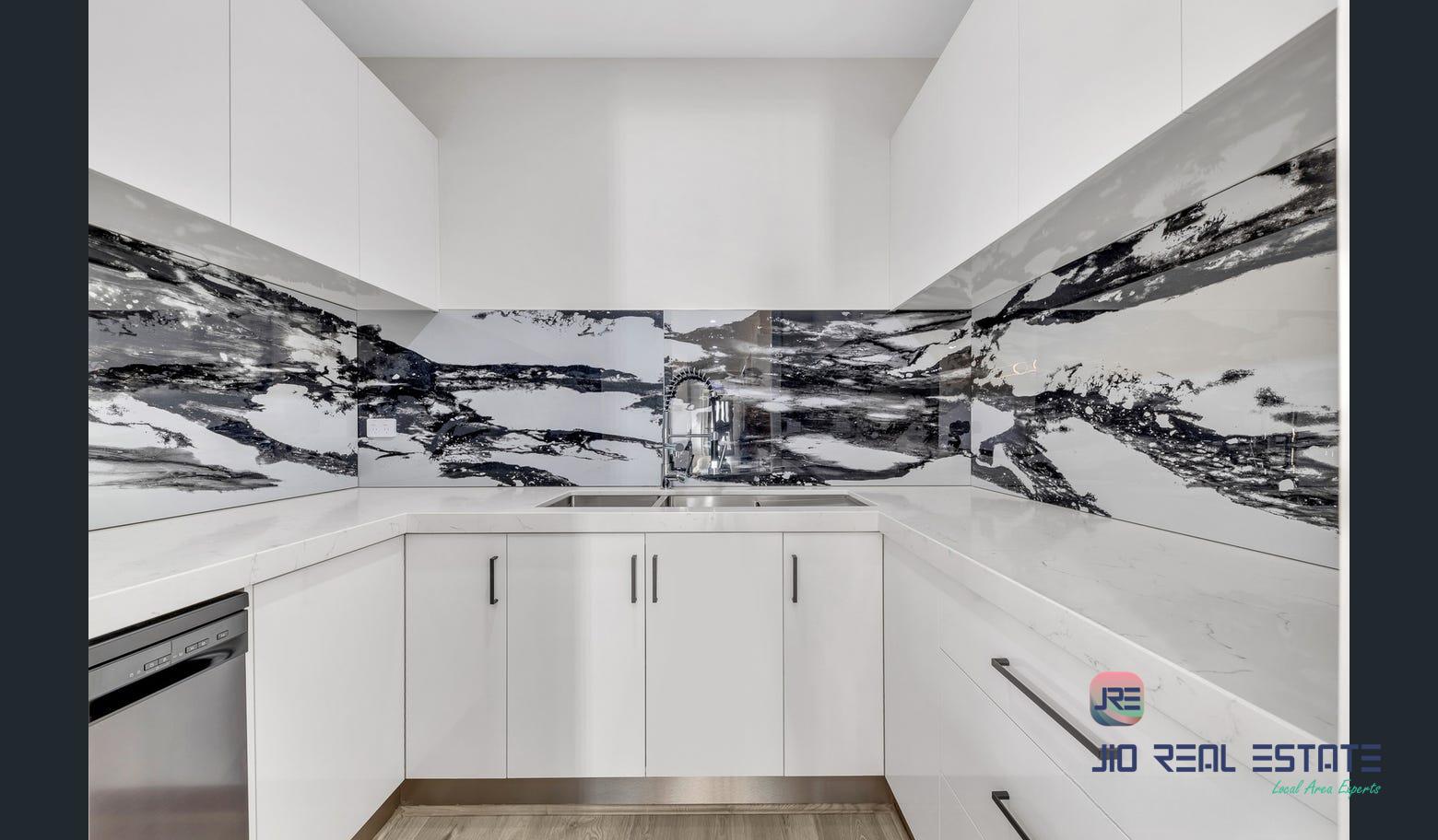 3 Crichton Road, Thornhill Park VIC
