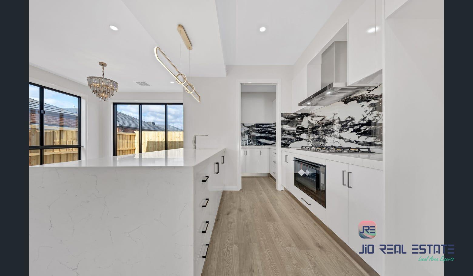 3 Crichton Road, Thornhill Park VIC