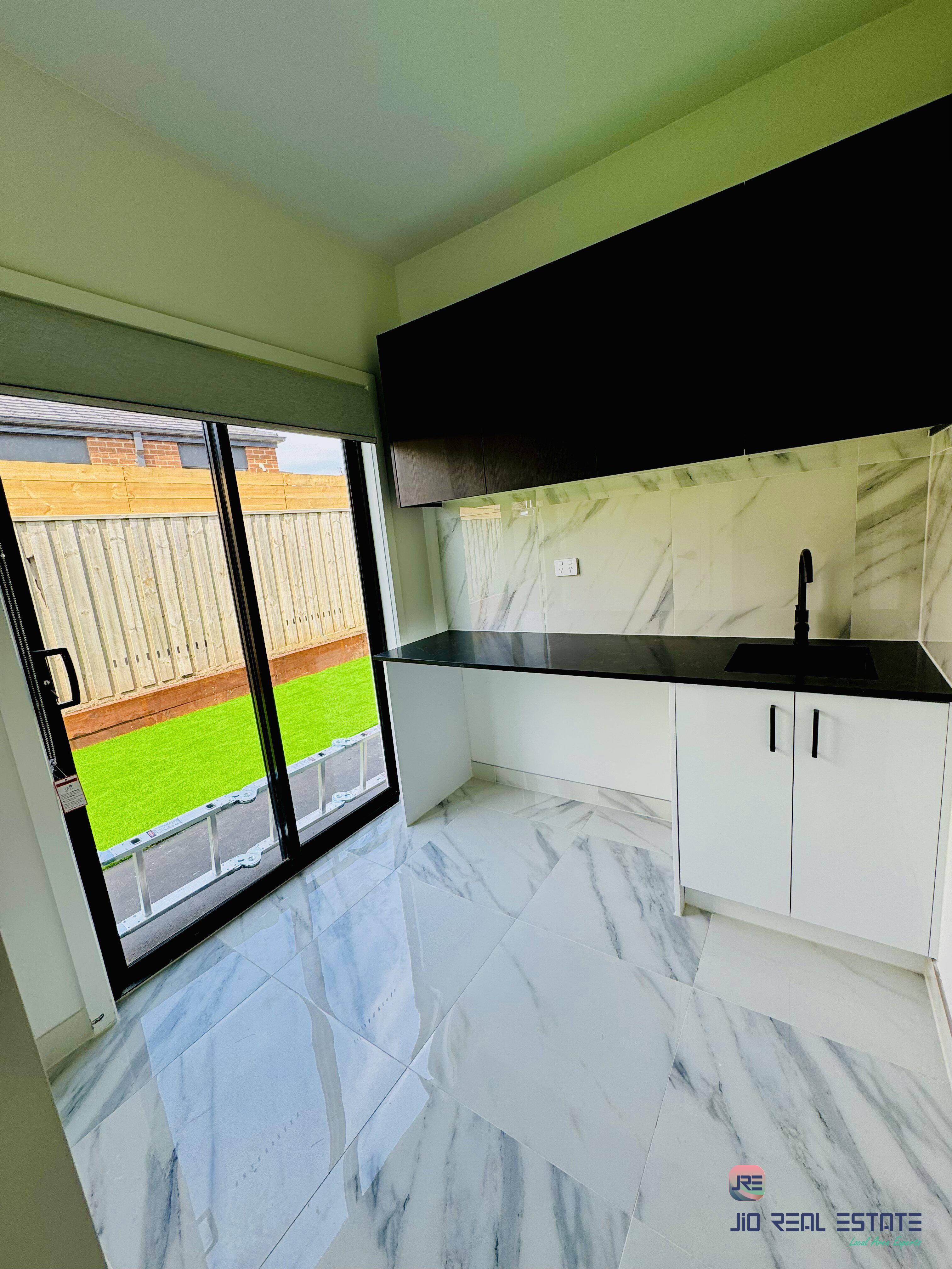 26 Butterscotch Esplanade, Manor Lakes VIC