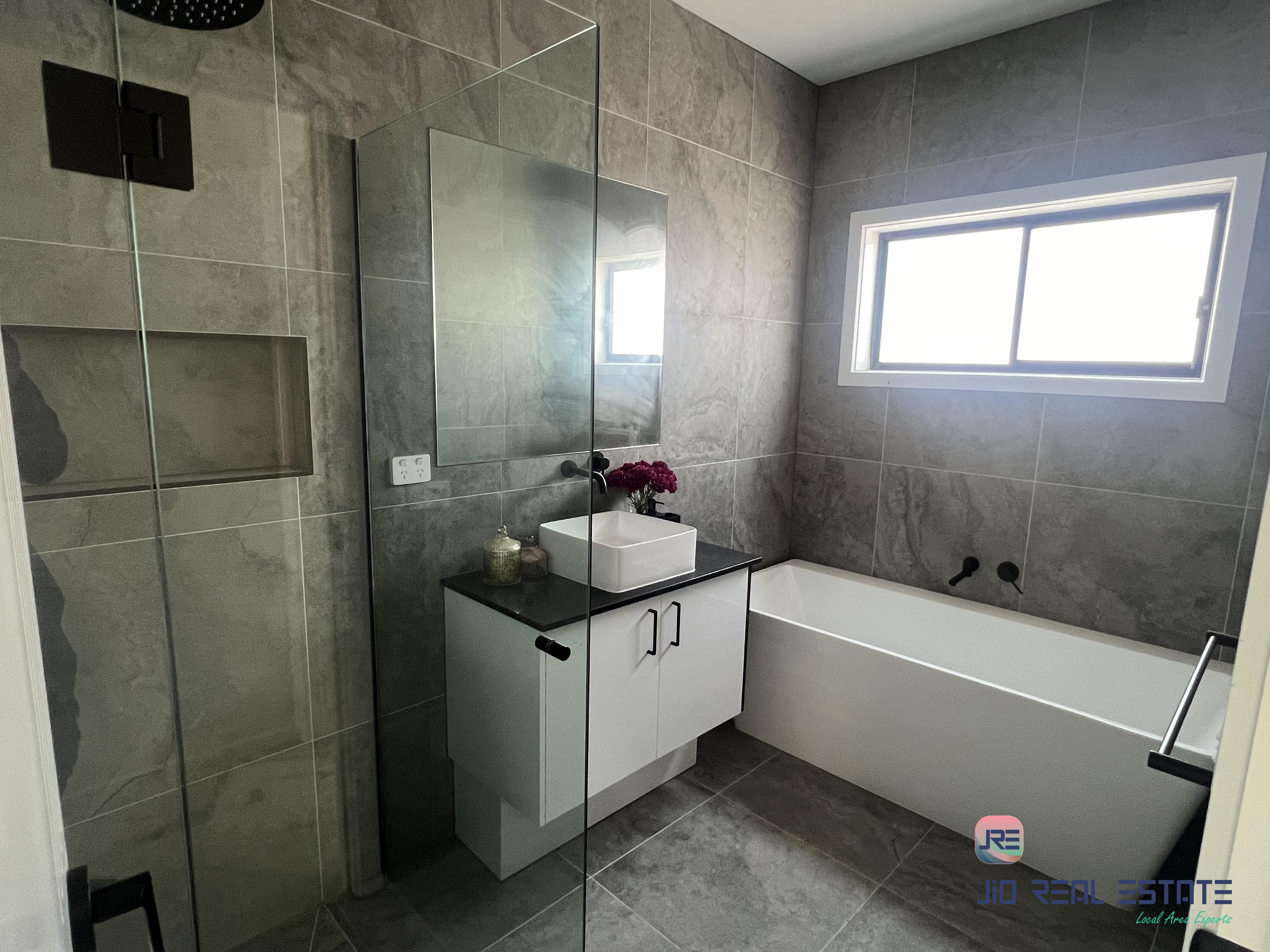 26 Butterscotch Esplanade, Manor Lakes VIC