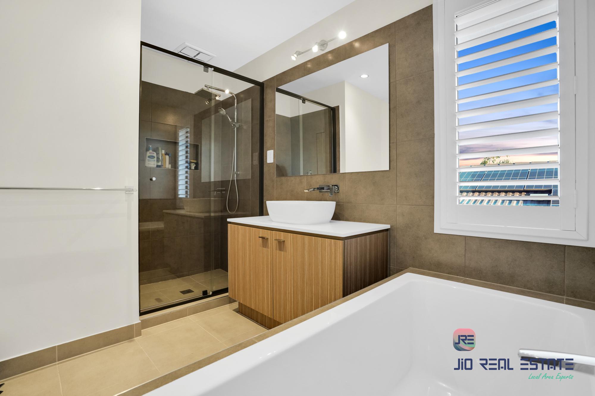 3 Exmouth Street, Thornhill Park VIC