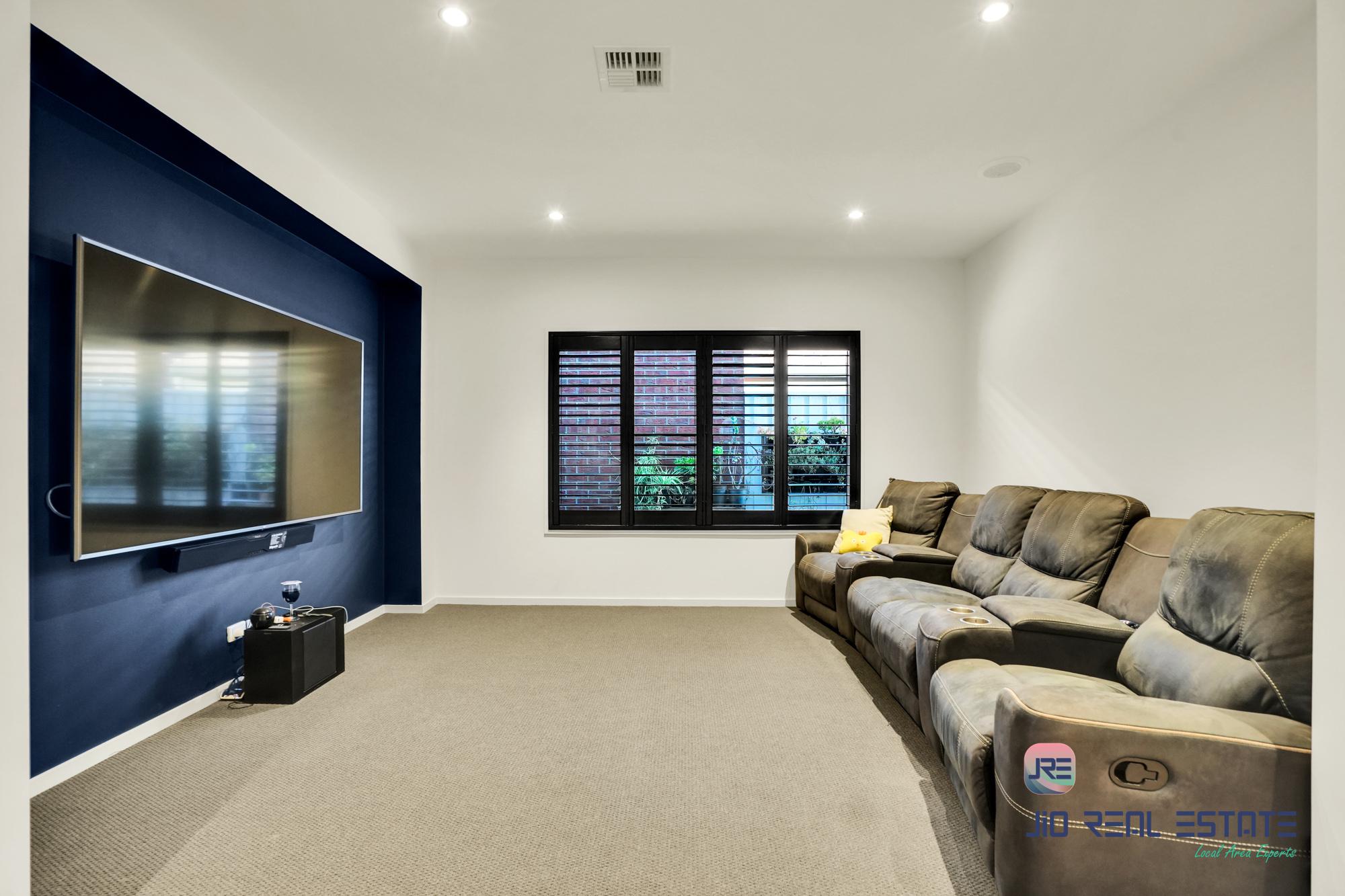 3 Exmouth Street, Thornhill Park VIC