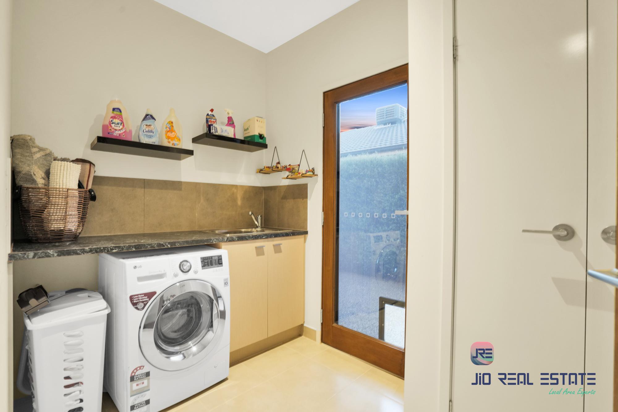 3 Exmouth Street, Thornhill Park VIC