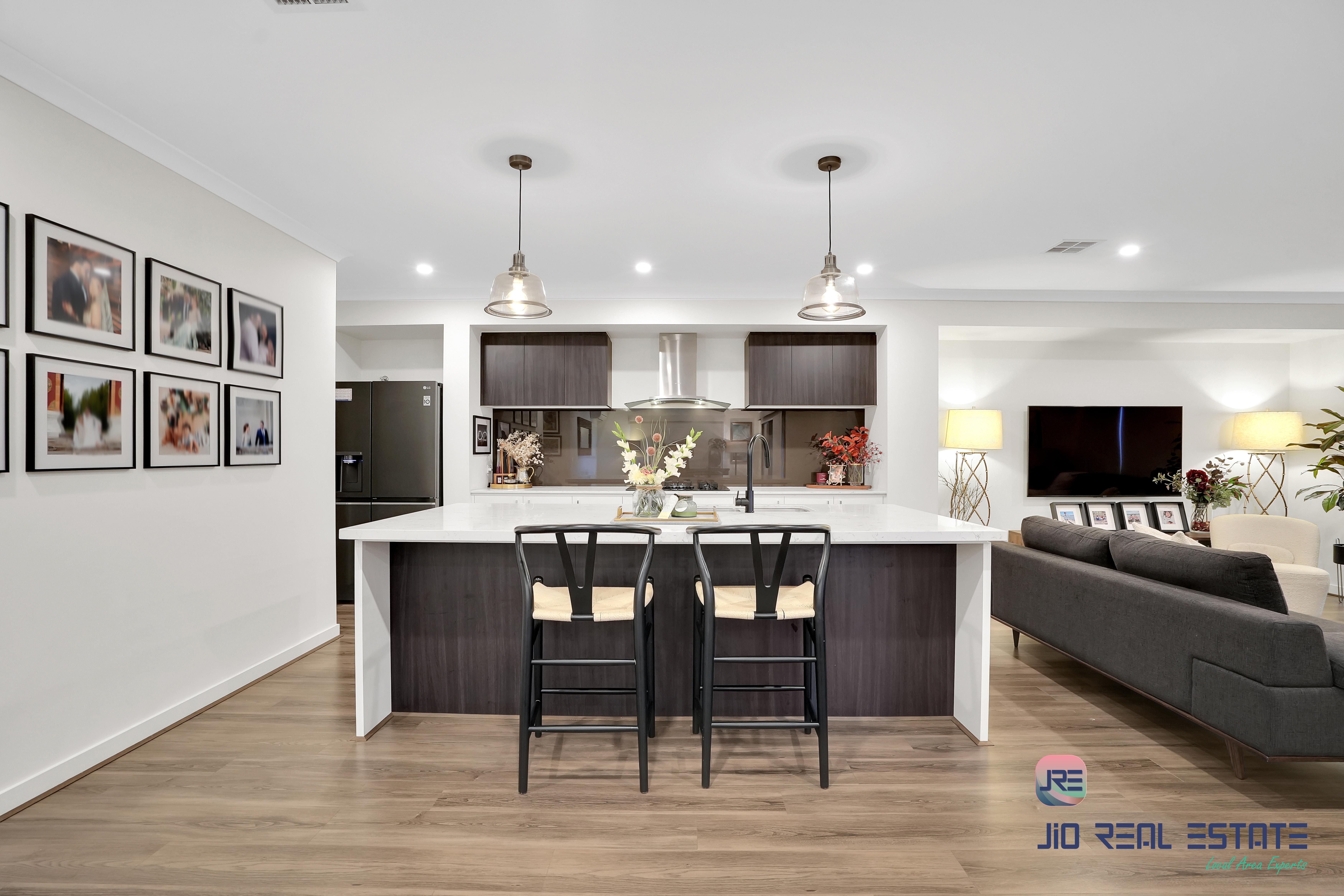 6 Marcela Place, Thornhill Park VIC