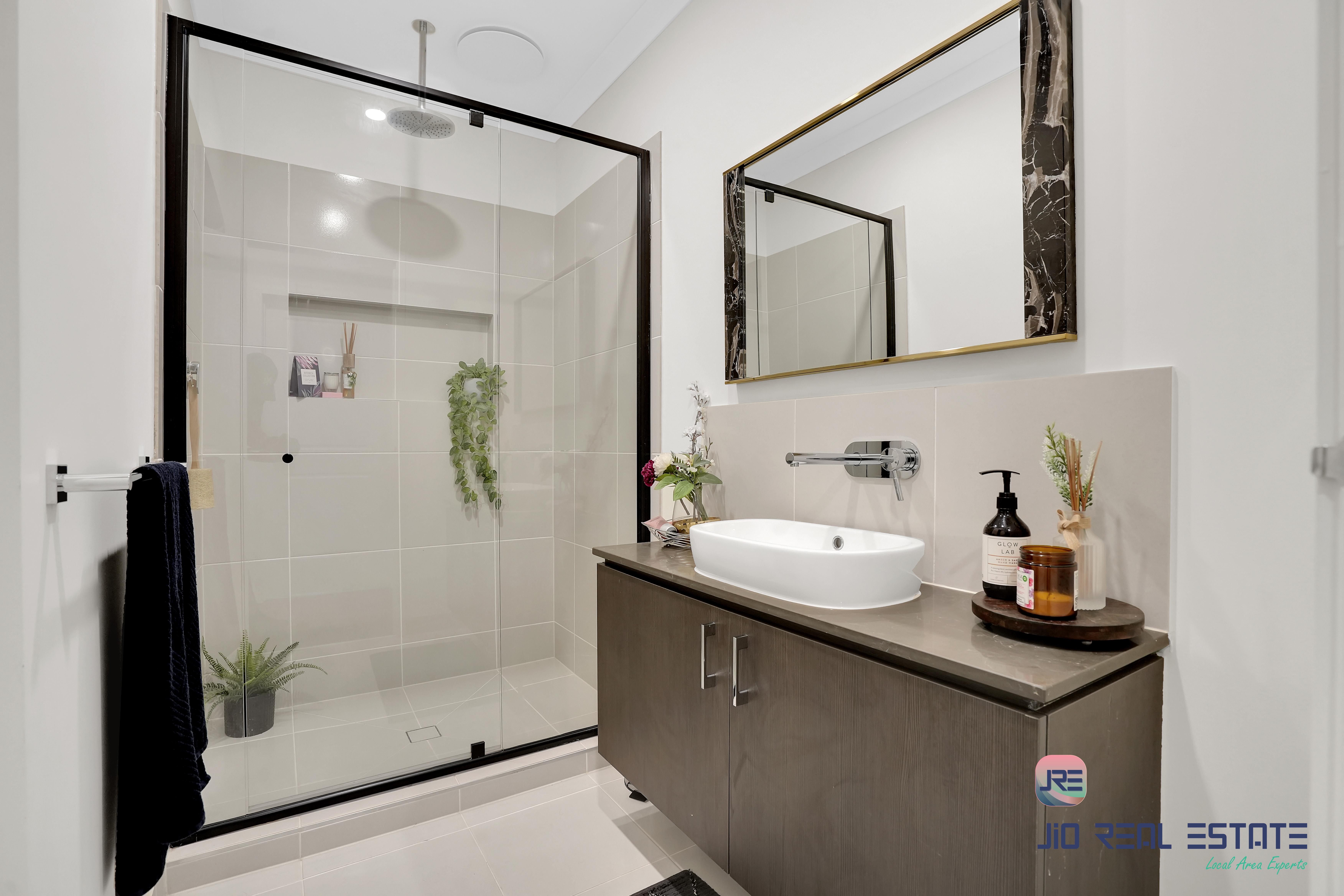 6 Marcela Place, Thornhill Park VIC