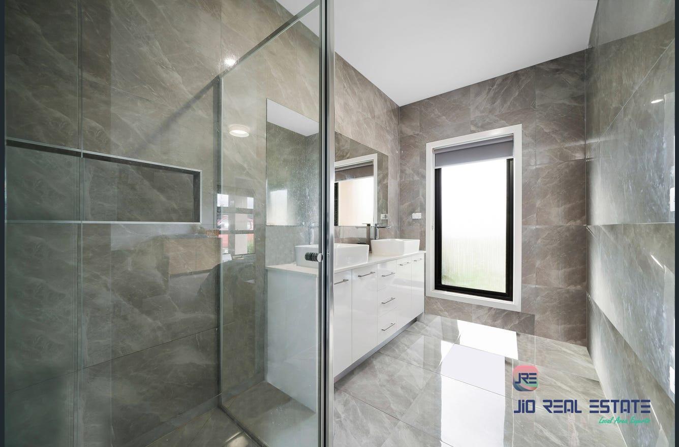 56 Maya Avenue, Thornhill Park VIC