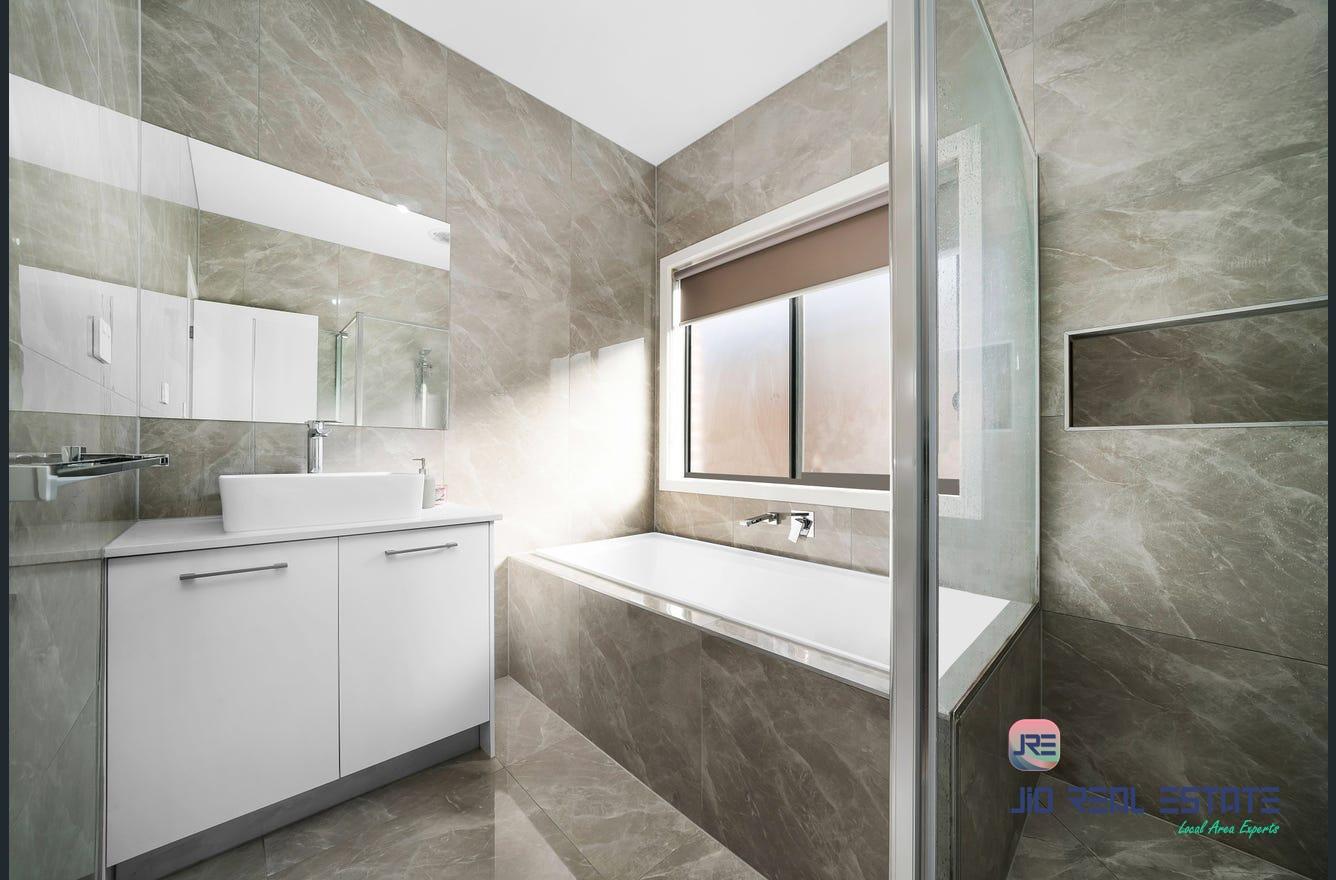 56 Maya Avenue, Thornhill Park VIC