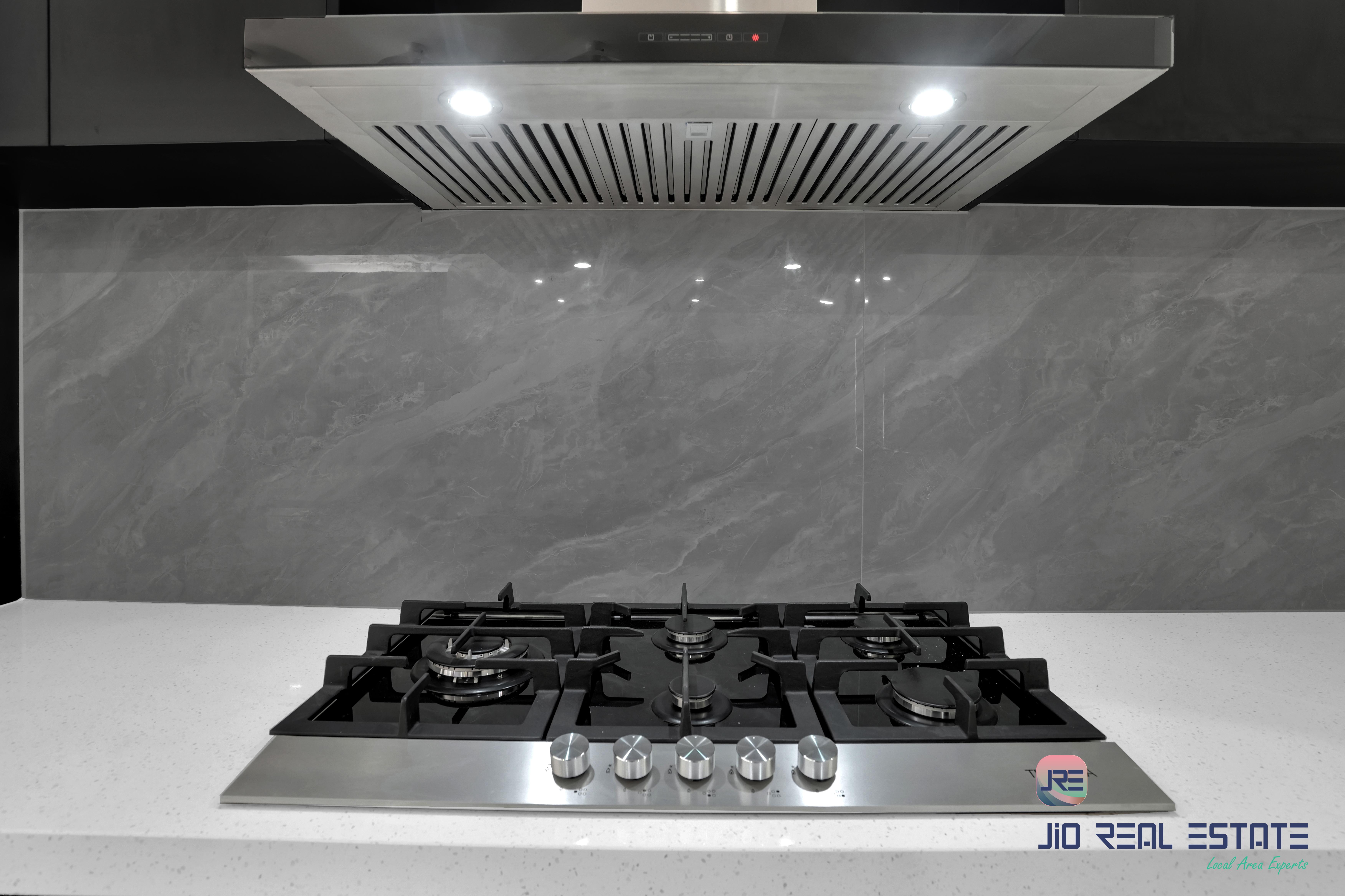 1 Harshaw Road, Thornhill Park VIC