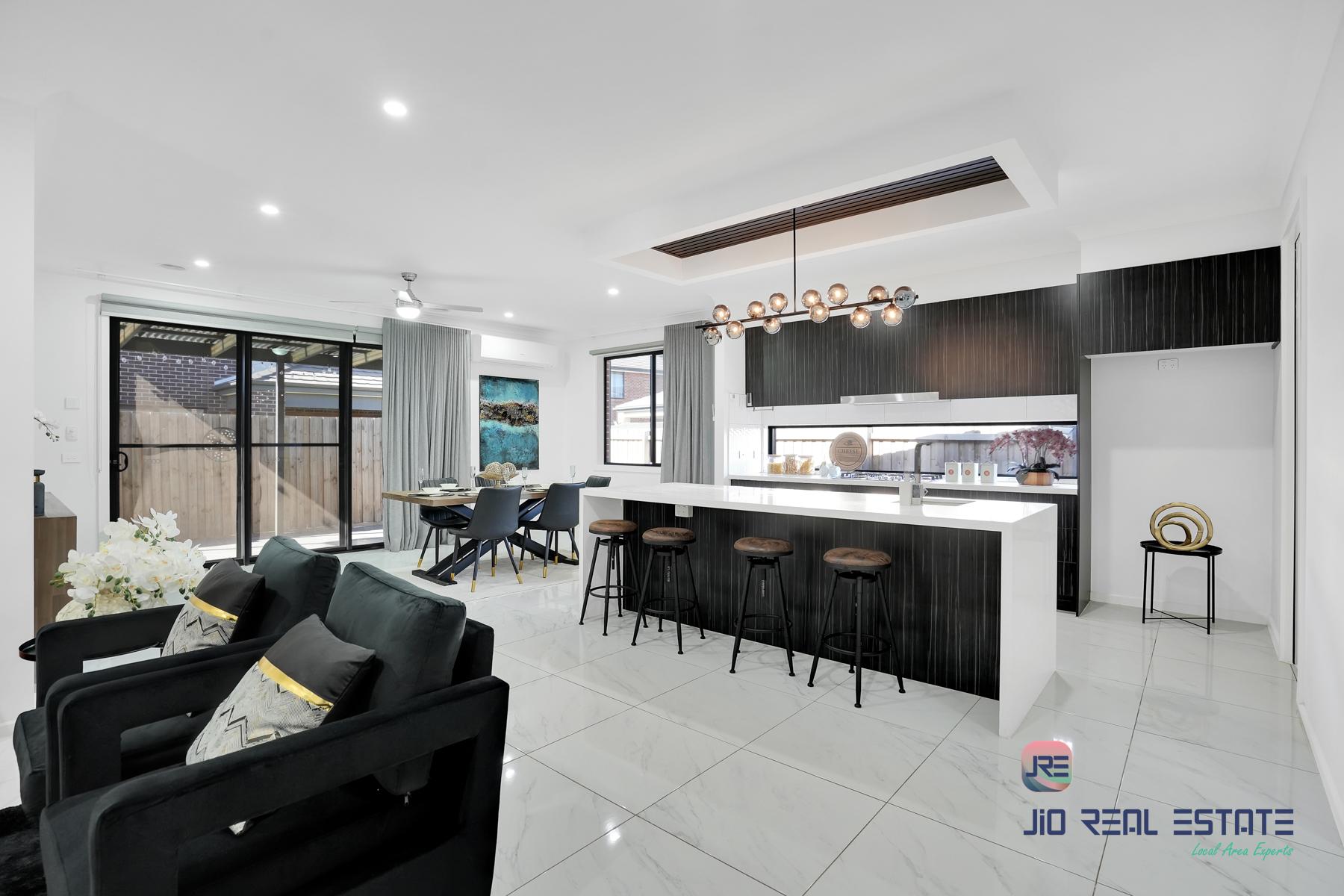 17 Kangaroo Crescent, Aintree VIC