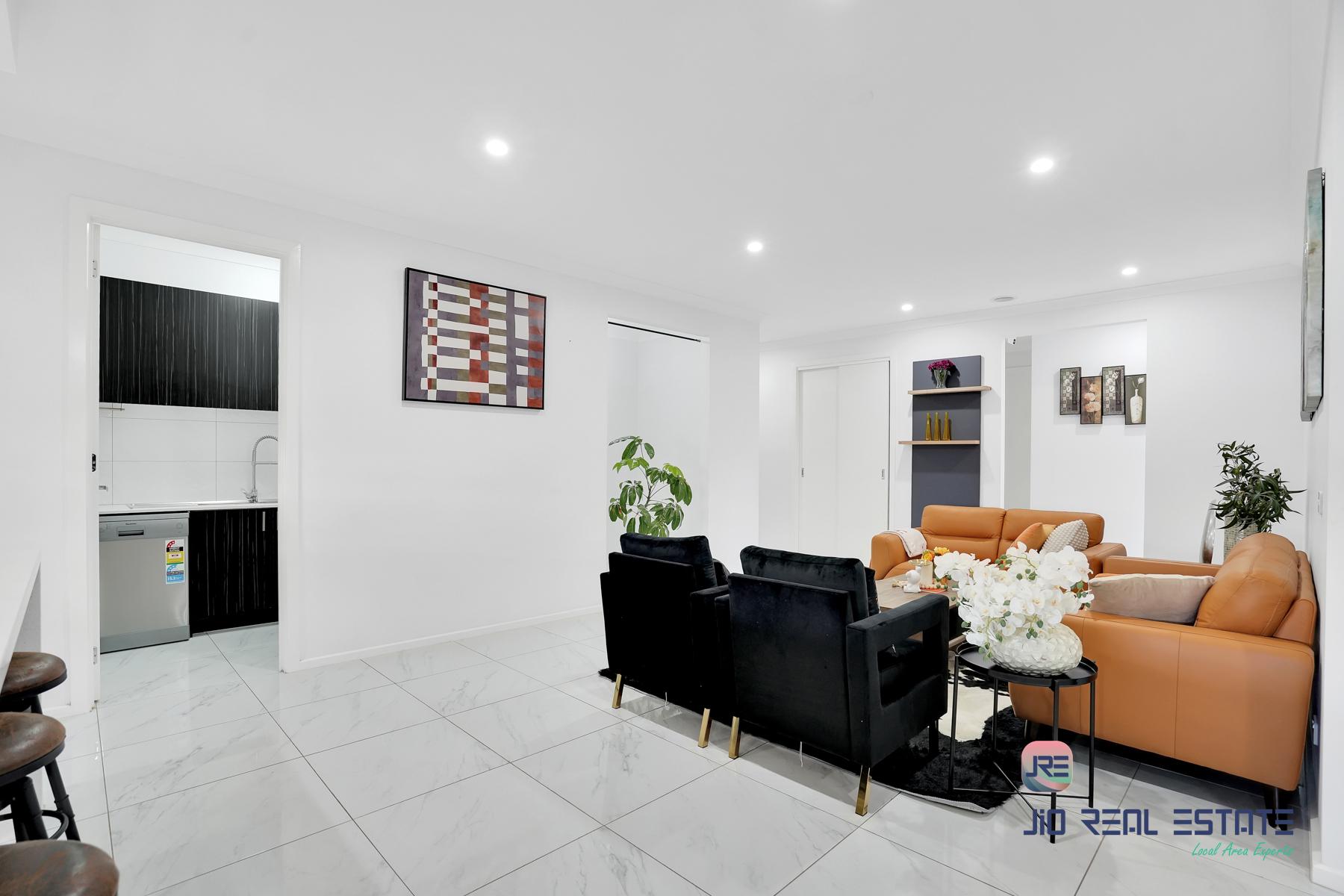 17 Kangaroo Crescent, Aintree VIC