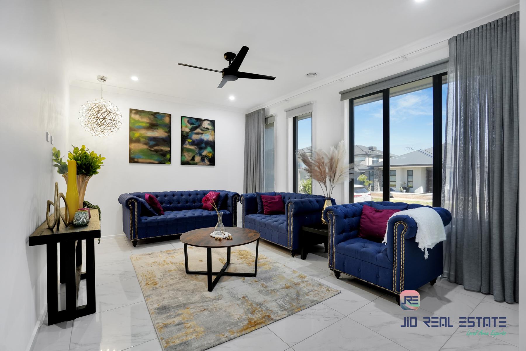 17 Kangaroo Crescent, Aintree VIC