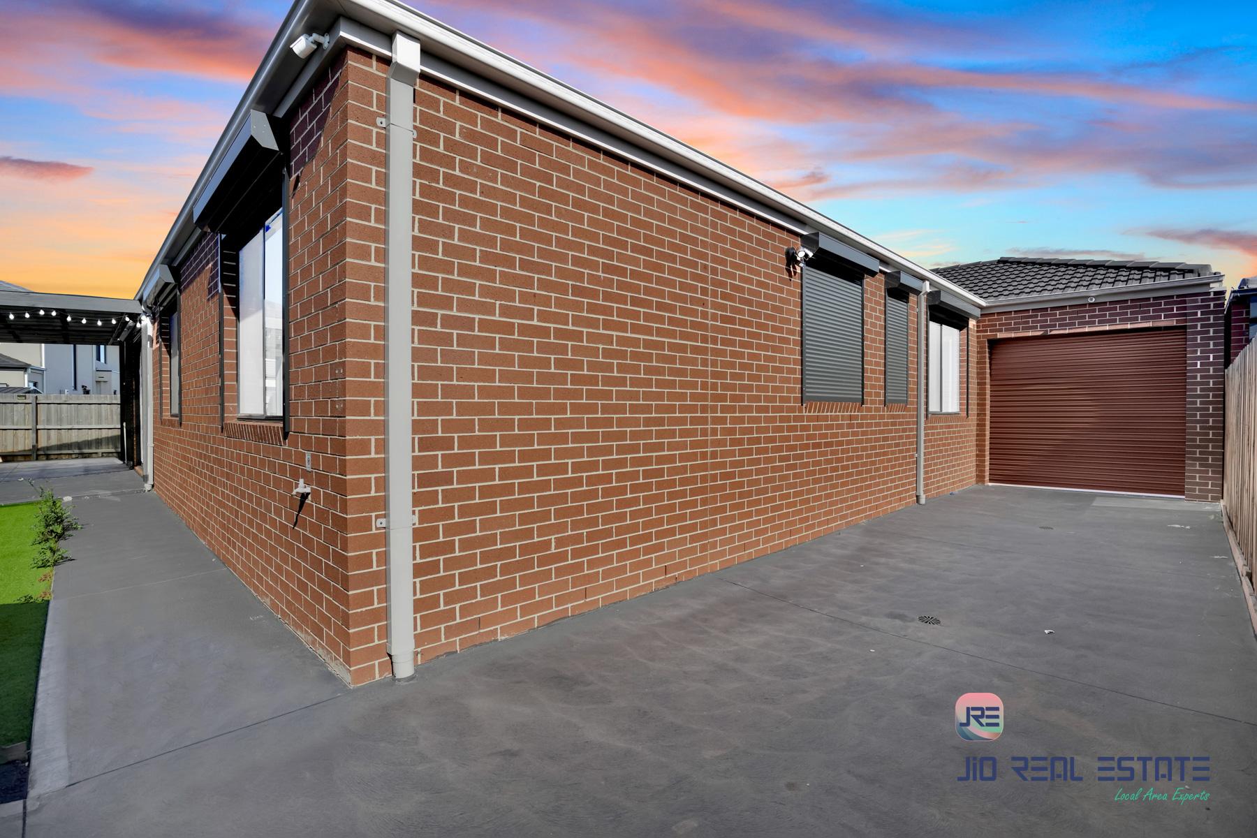 17 Kangaroo Crescent, Aintree VIC