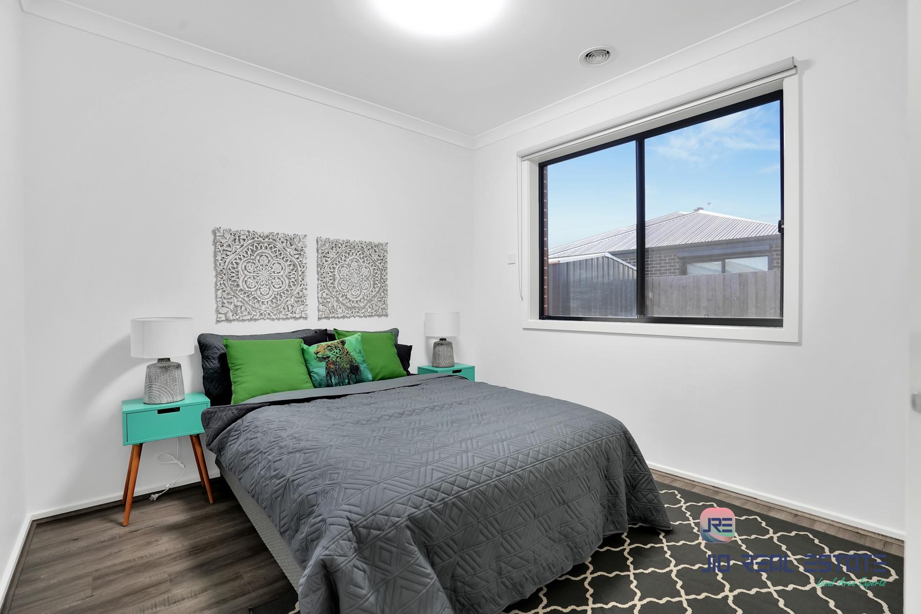 17 Kangaroo Crescent, Aintree VIC