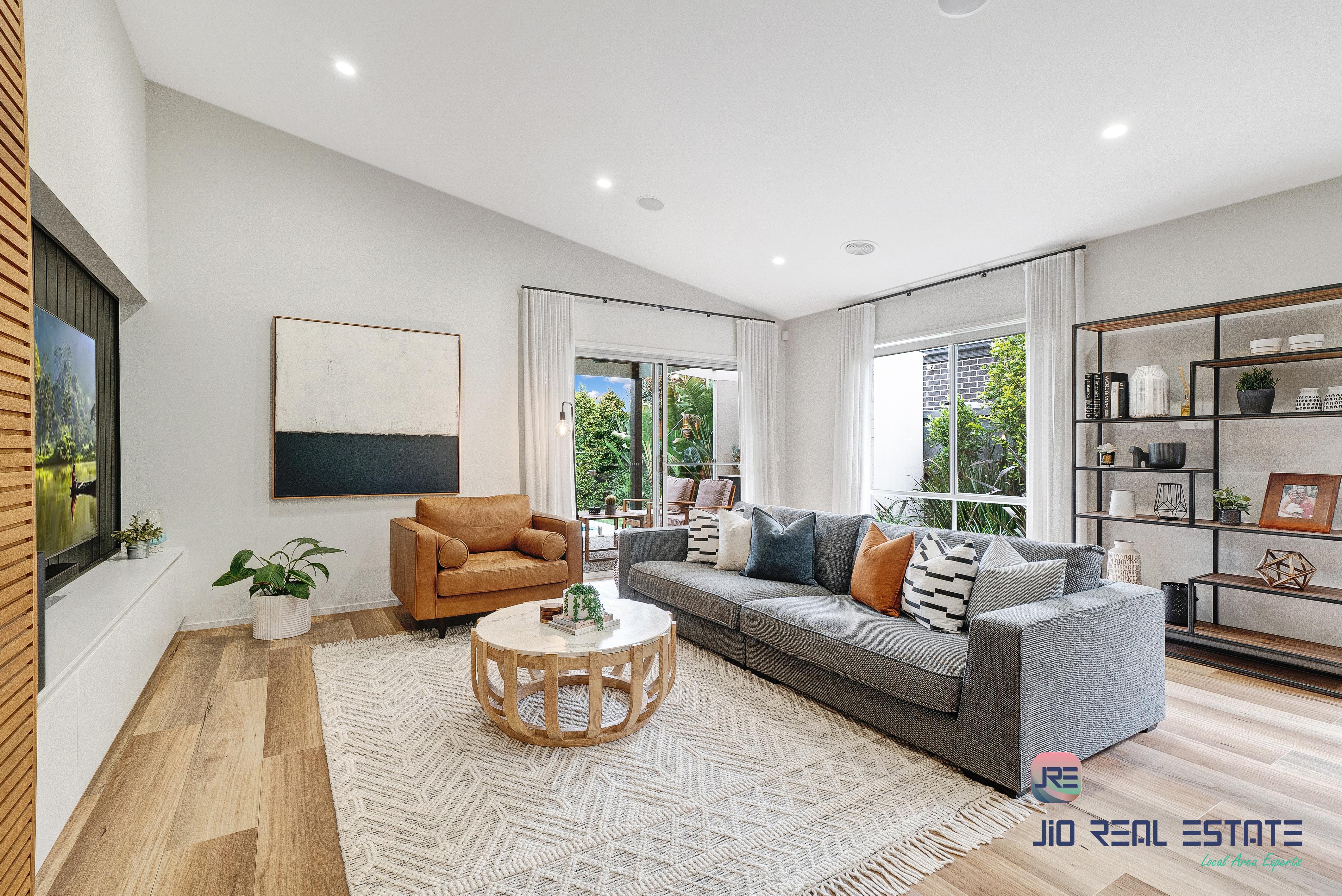 10 Wiltshire Boulevard, Thornhill Park VIC