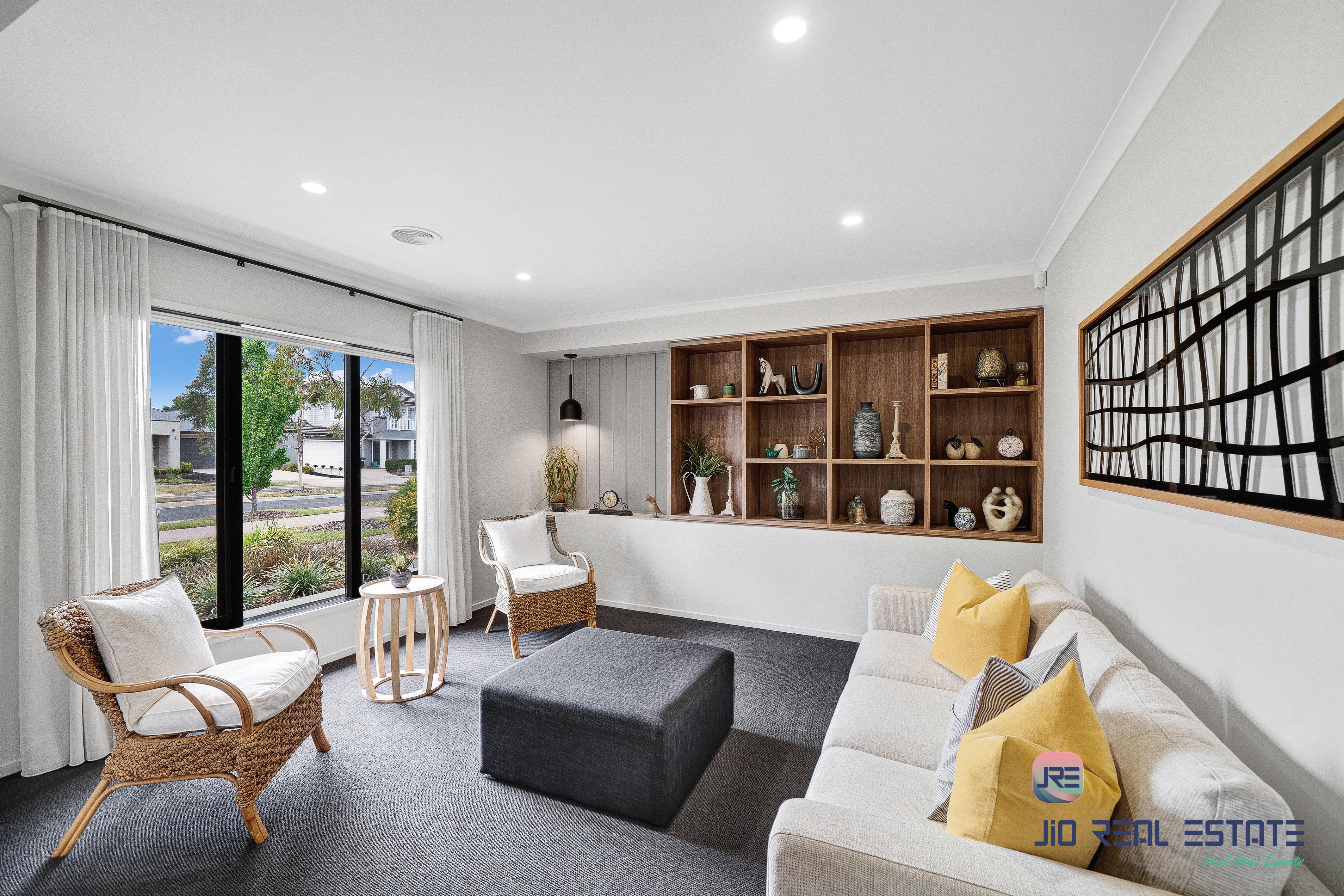 10 Wiltshire Boulevard, Thornhill Park VIC