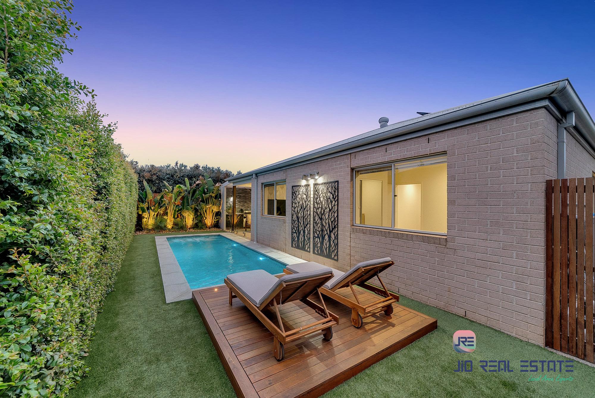 10 Wiltshire Boulevard, Thornhill Park VIC