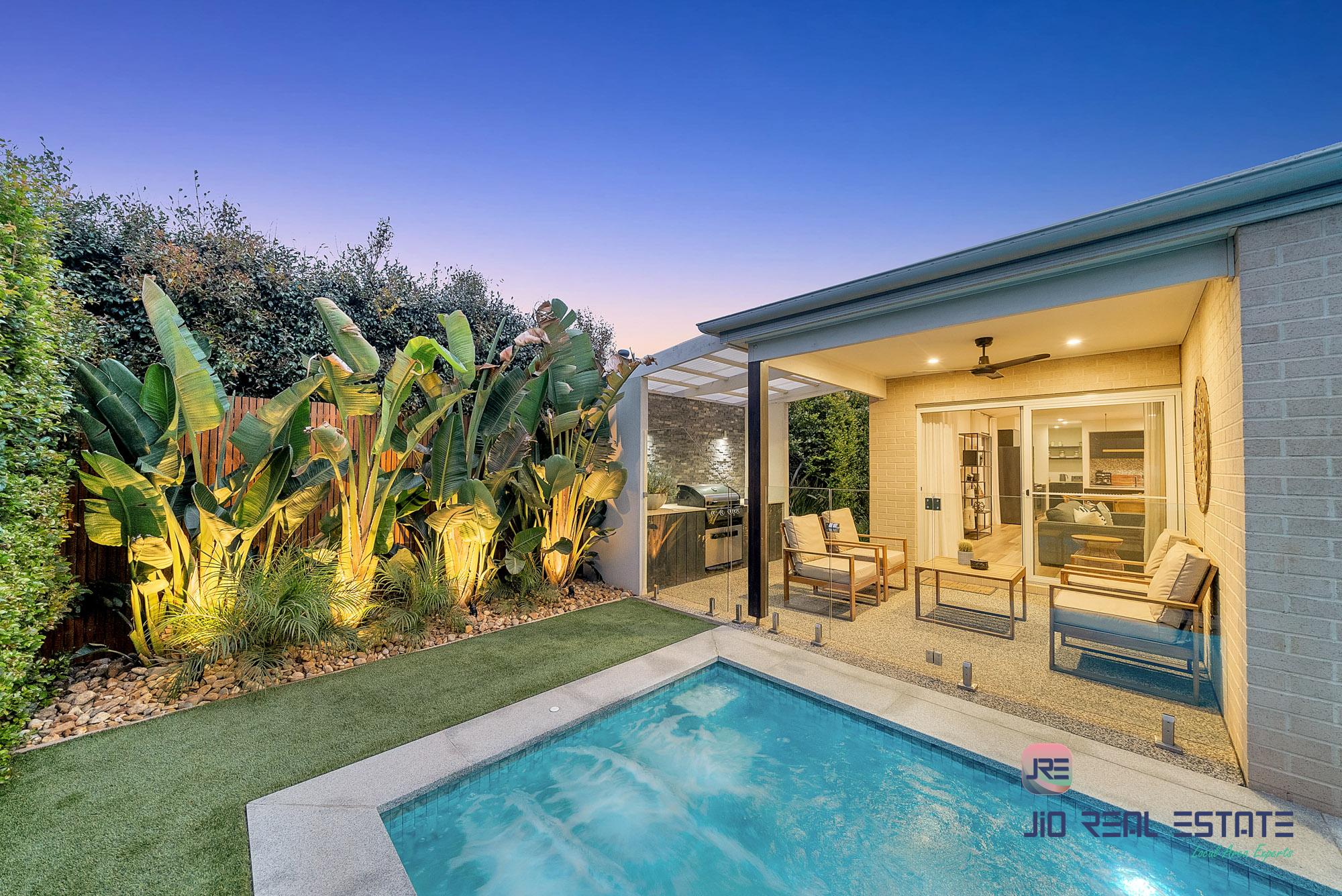 10 Wiltshire Boulevard, Thornhill Park VIC