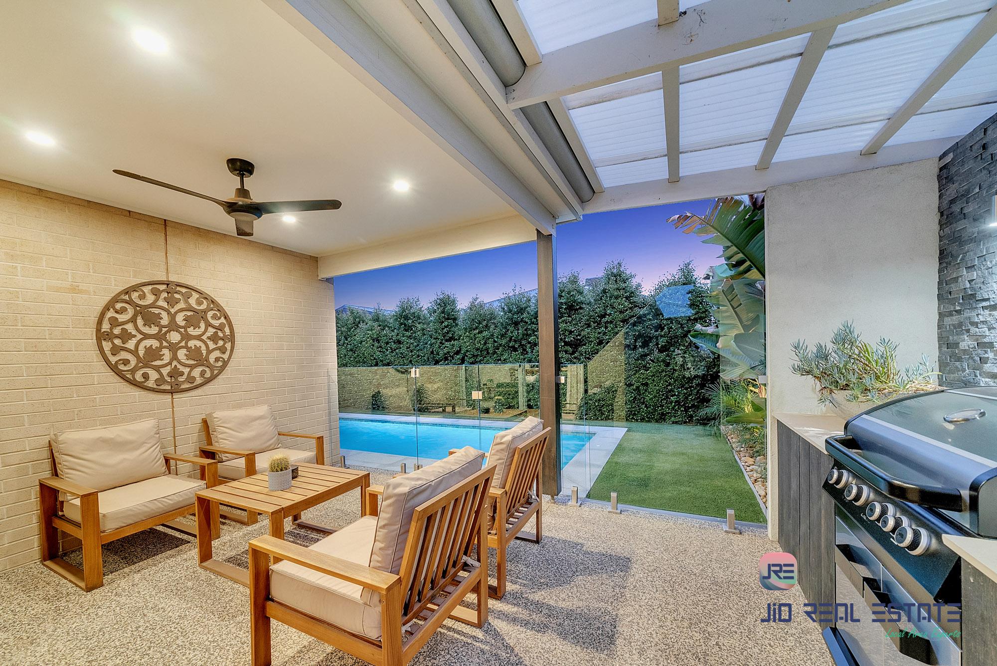 10 Wiltshire Boulevard, Thornhill Park VIC