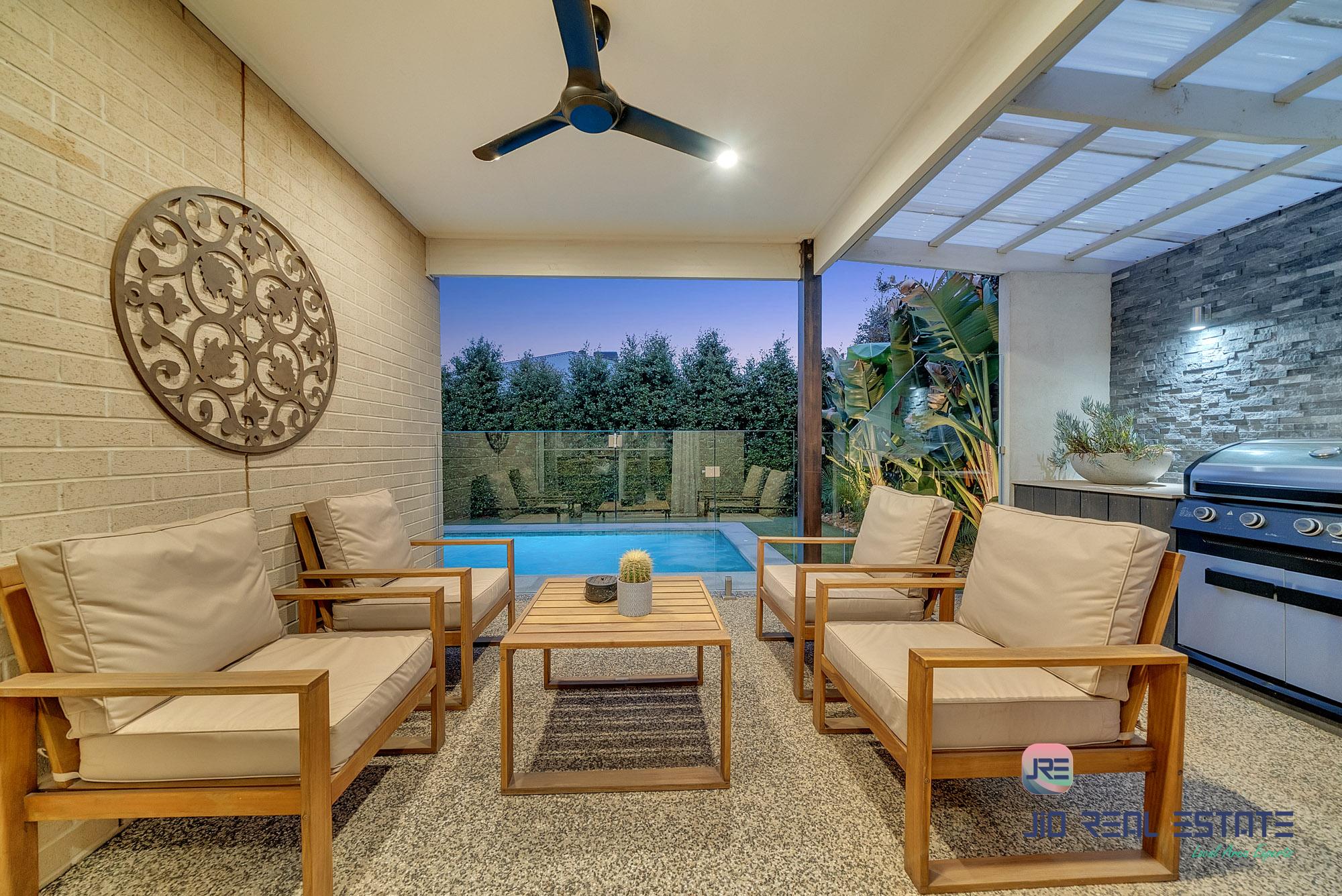 10 Wiltshire Boulevard, Thornhill Park VIC