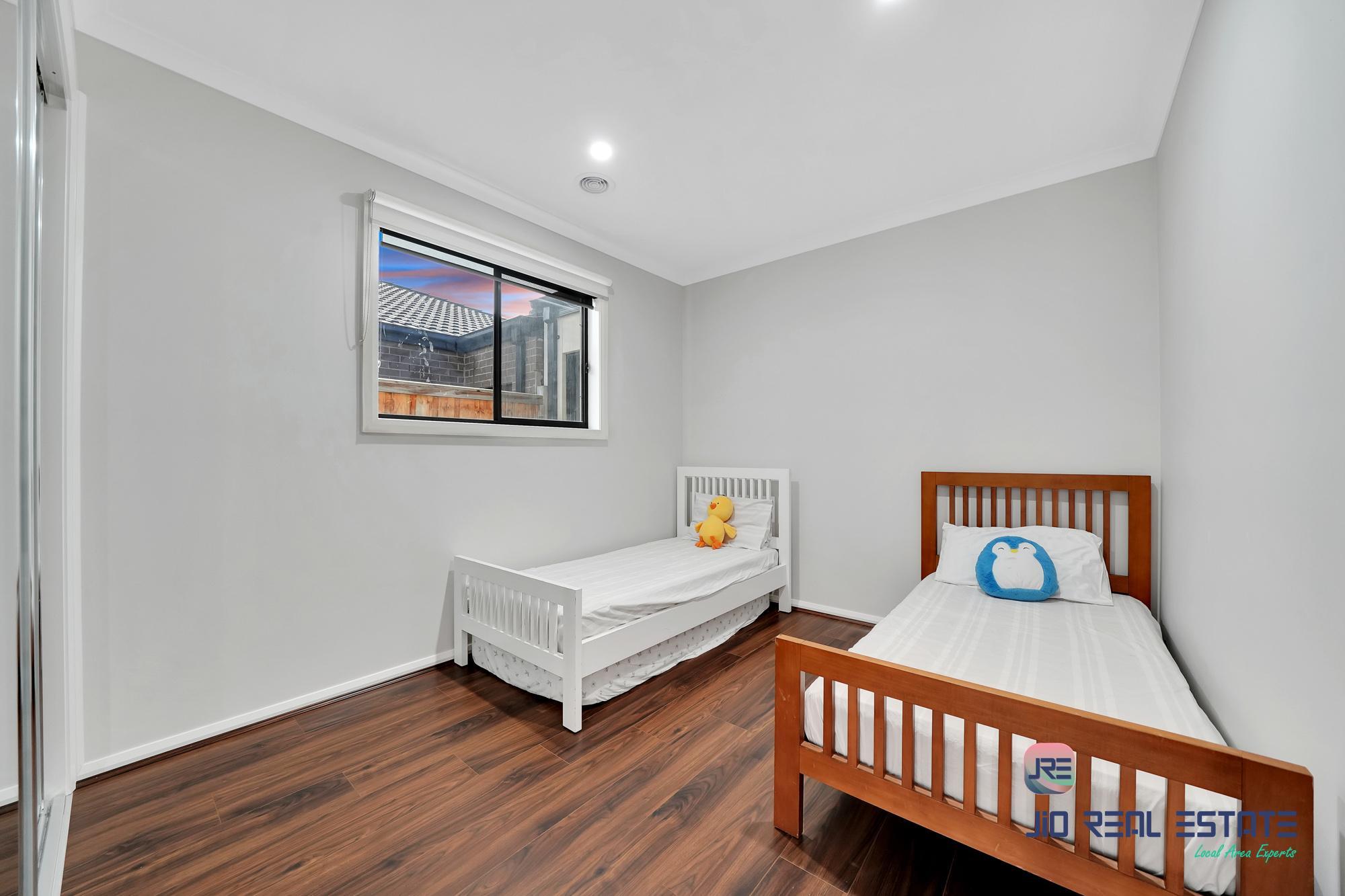 35 Murray Road, Thornhill Park VIC