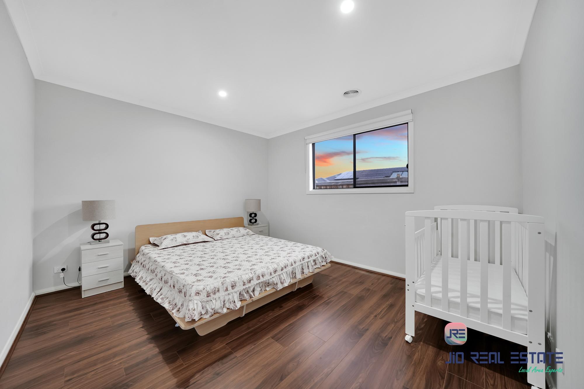 35 Murray Road, Thornhill Park VIC