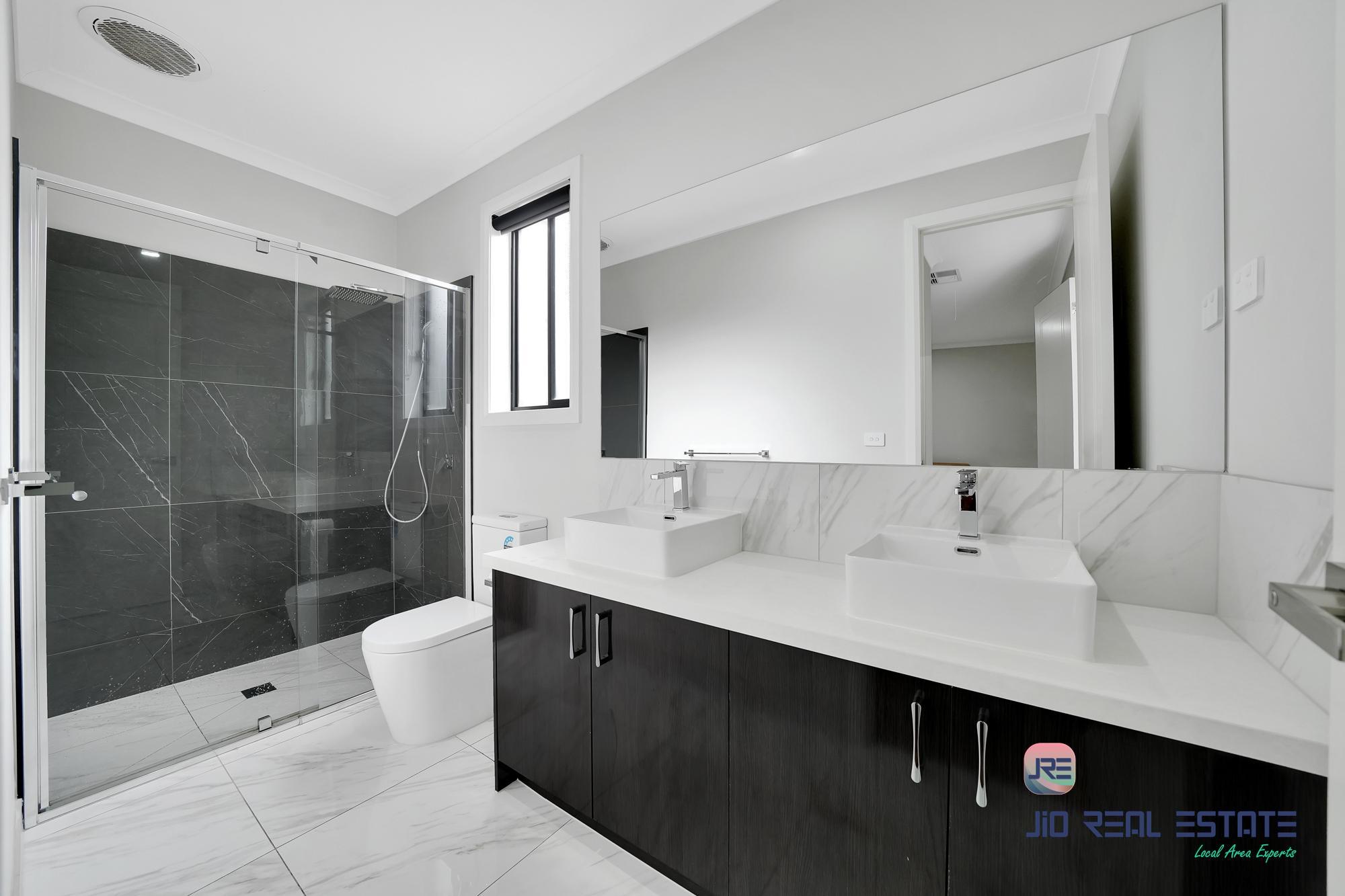 35 Murray Road, Thornhill Park VIC