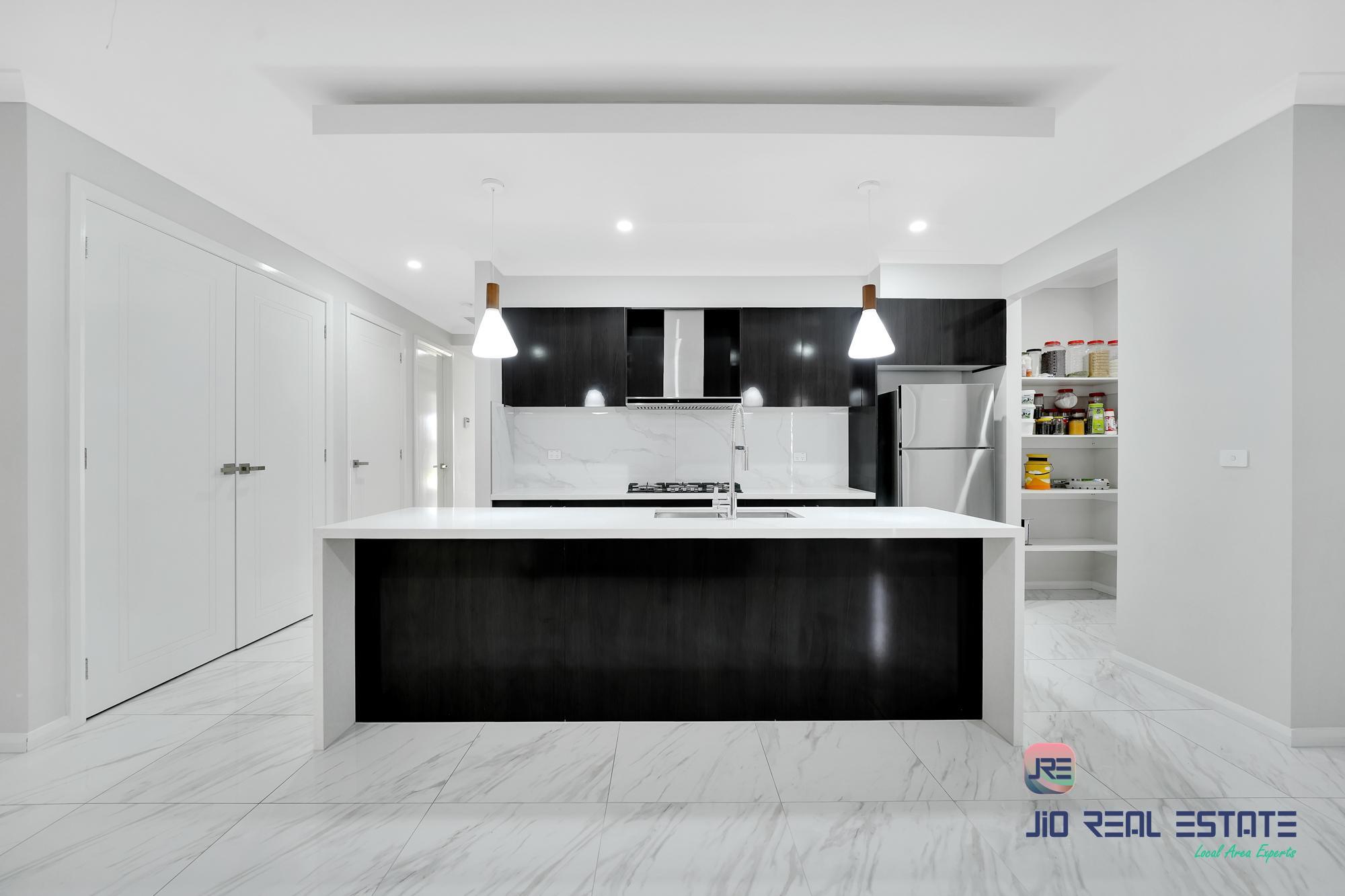 35 Murray Road, Thornhill Park VIC