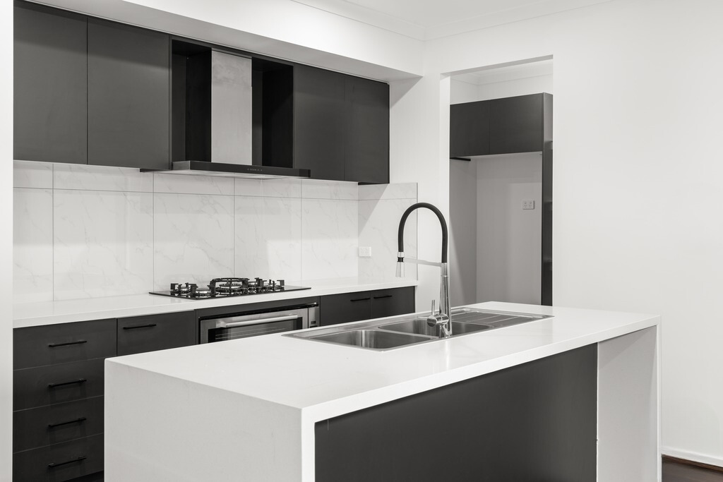 14 Camelon Avenue, Thornhill Park VIC