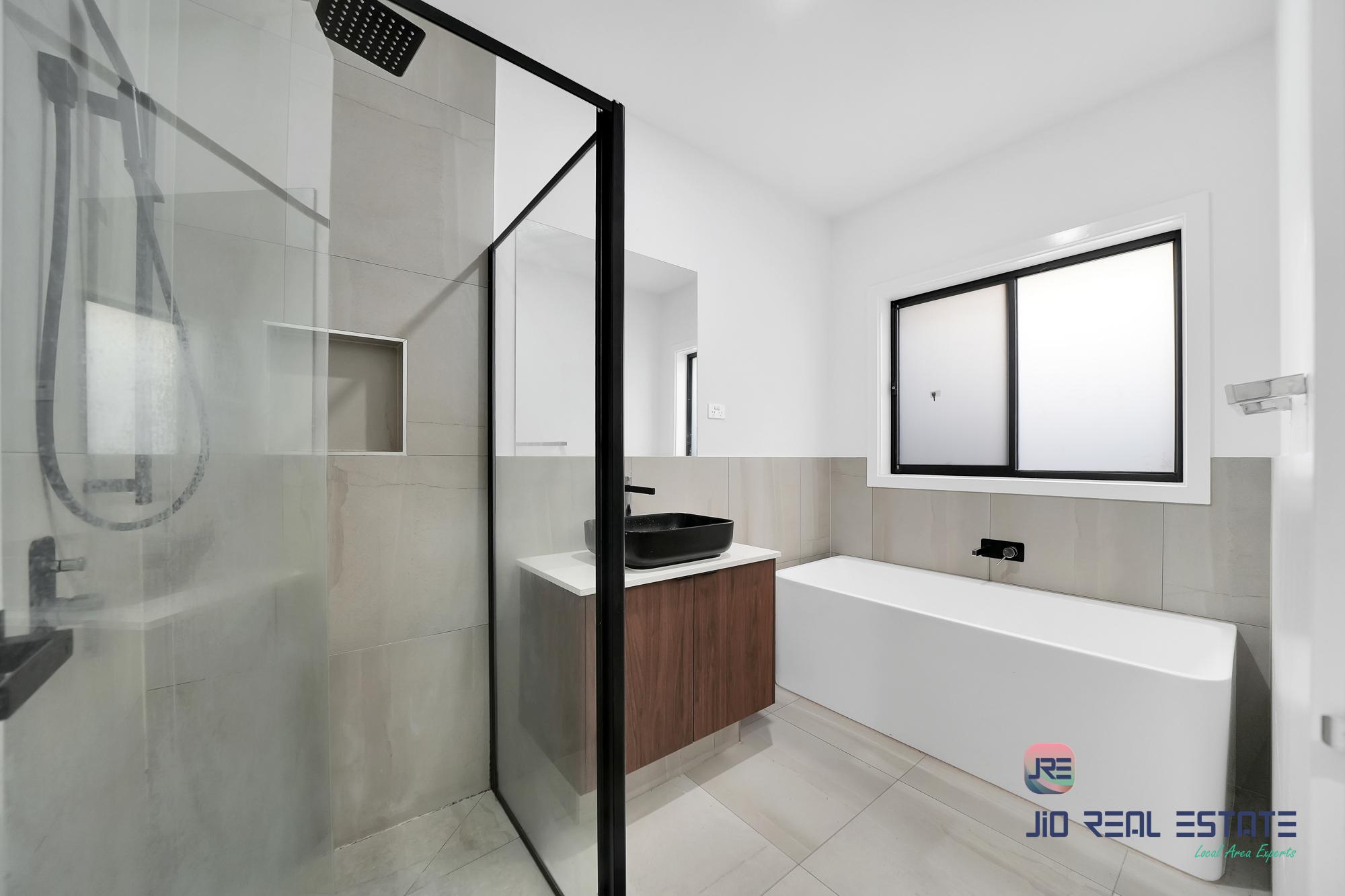 5 Amaya Way, Rockbank VIC