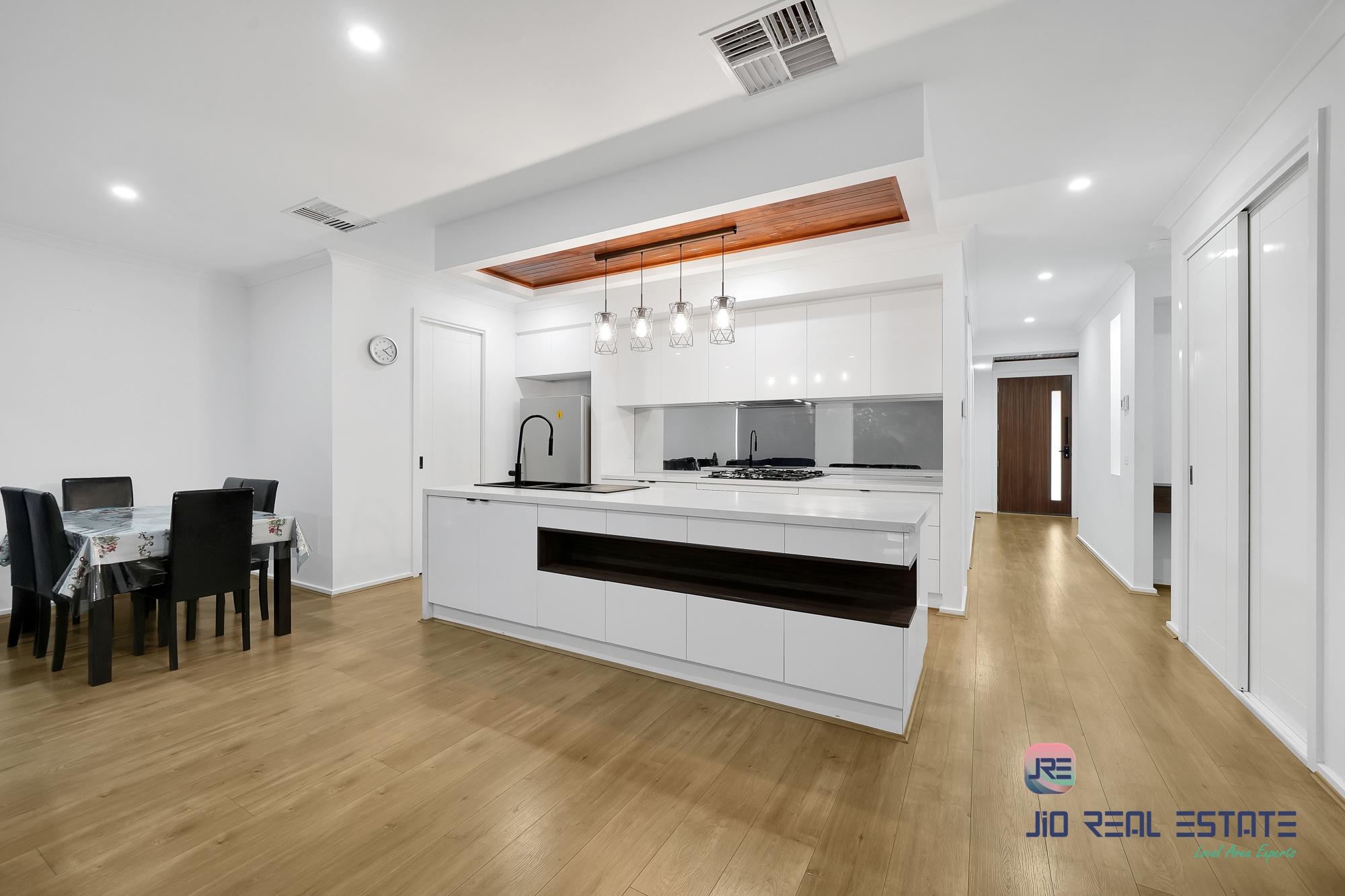 5 Amaya Way, Rockbank VIC