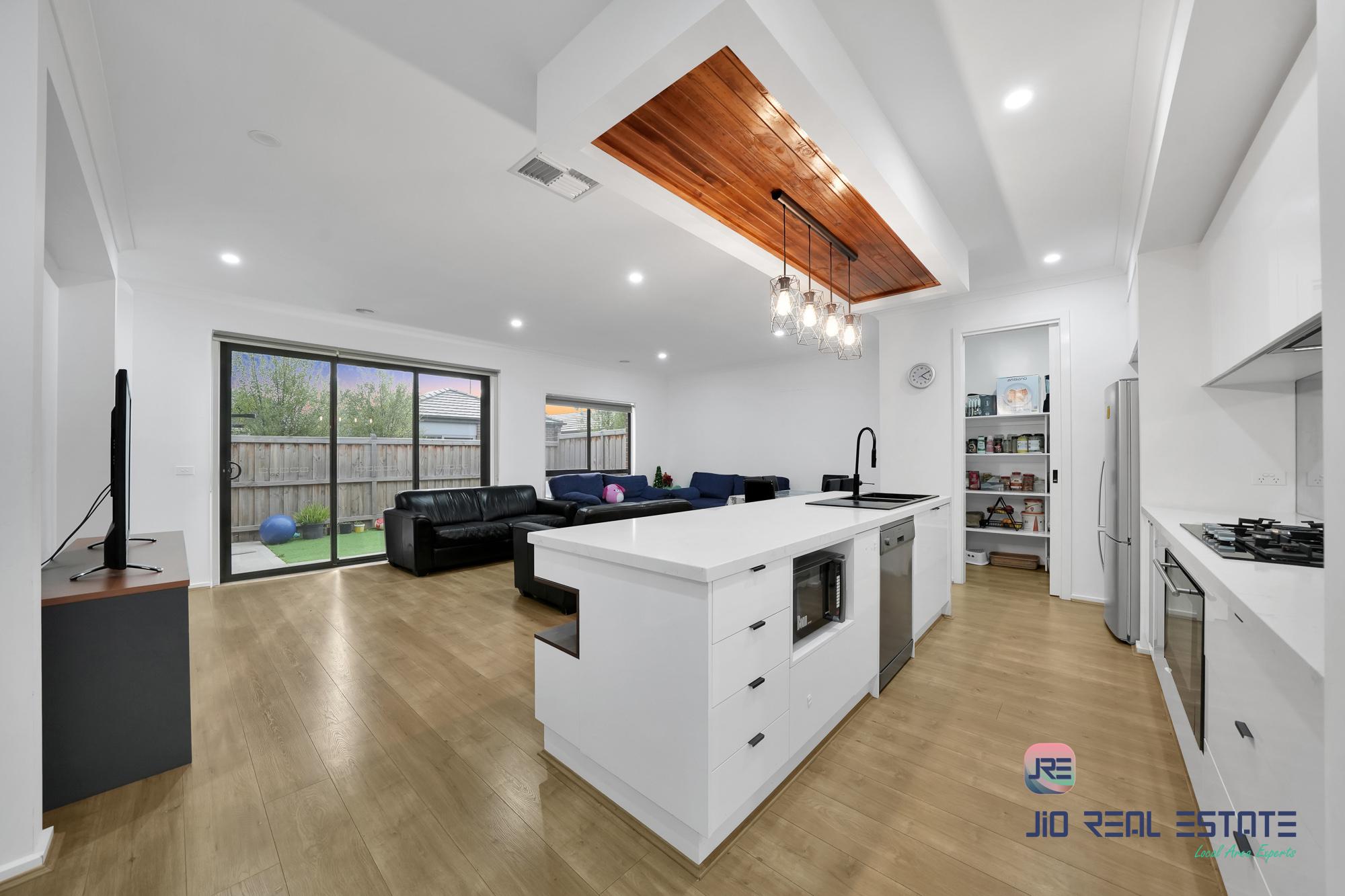 5 Amaya Way, Rockbank VIC