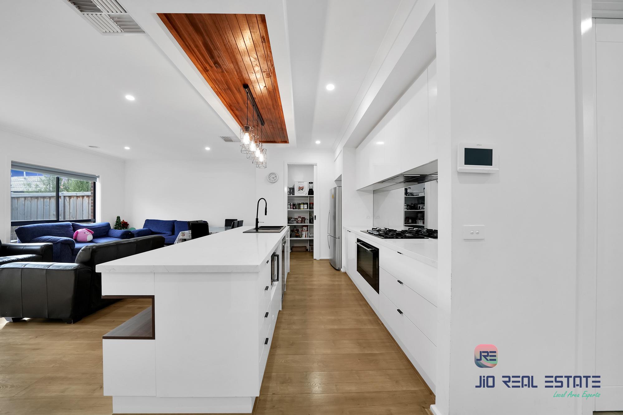 5 Amaya Way, Rockbank VIC