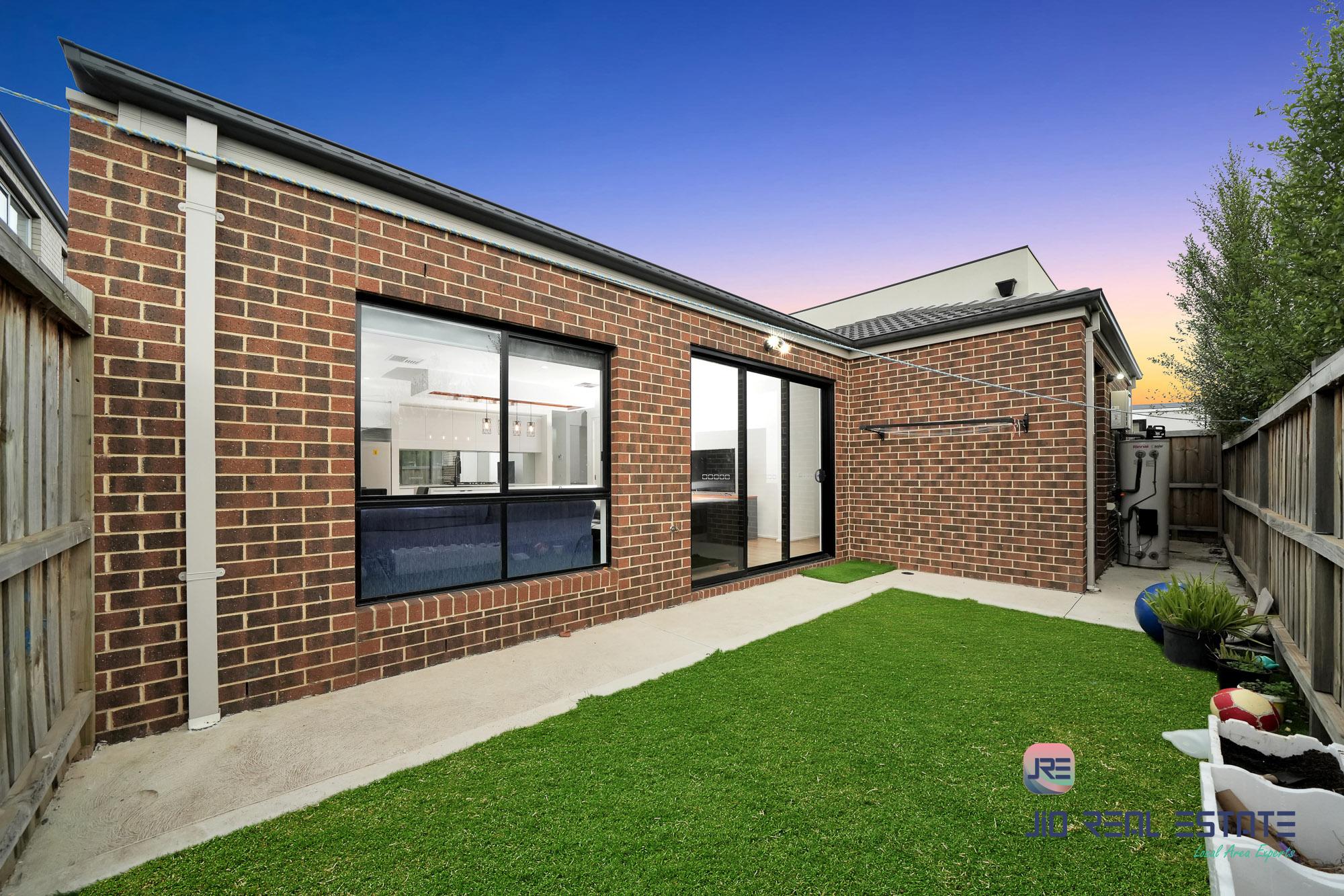 5 Amaya Way, Rockbank VIC