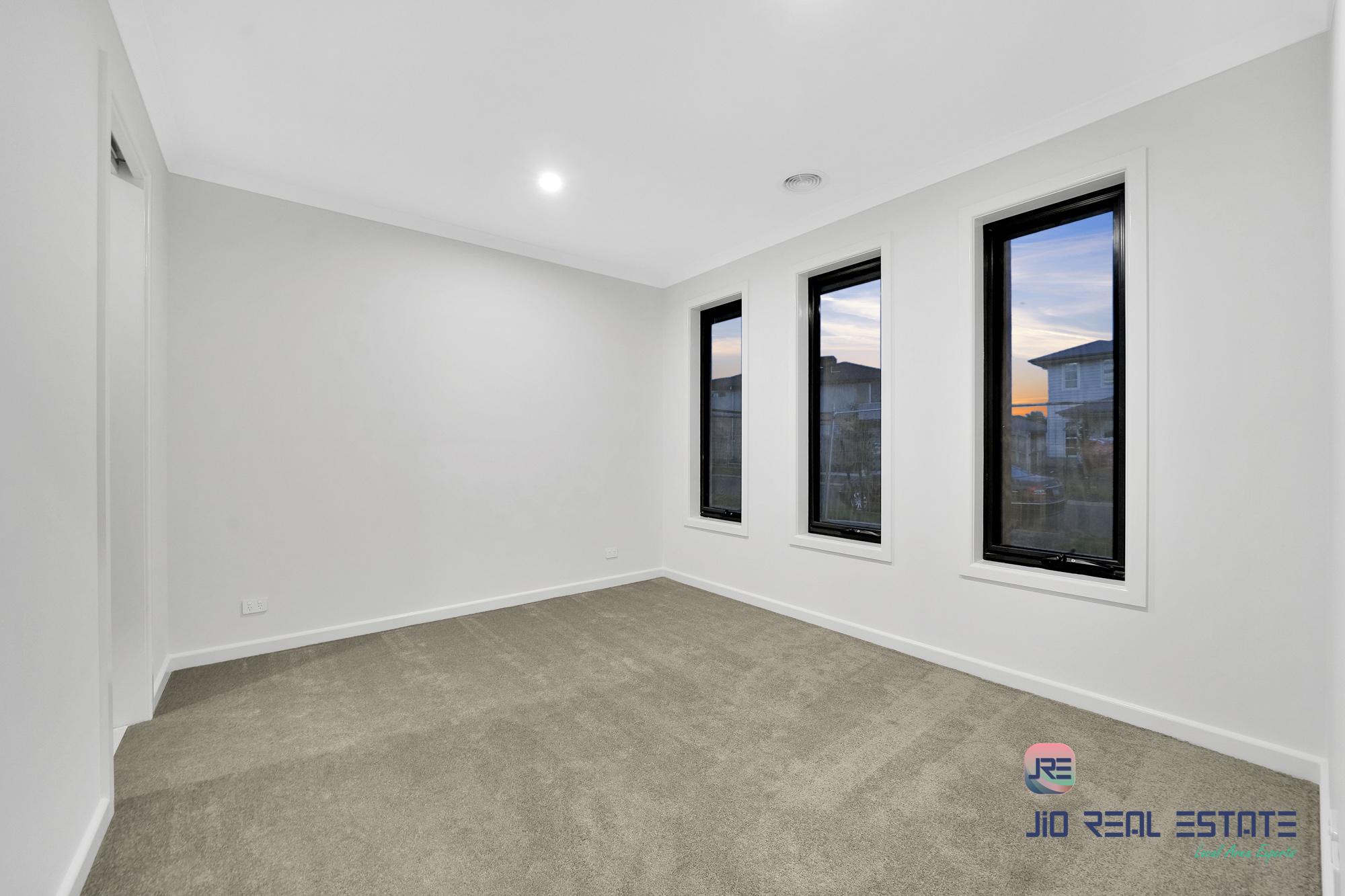 17 Marigold Drive, Fraser Rise VIC