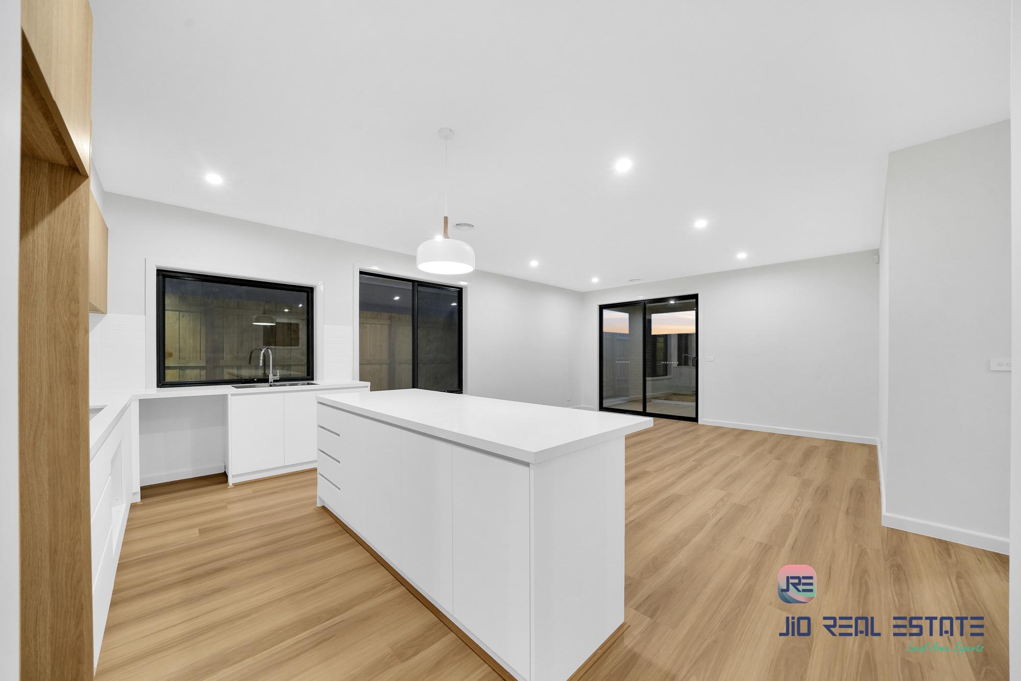 17 Marigold Drive, Fraser Rise VIC