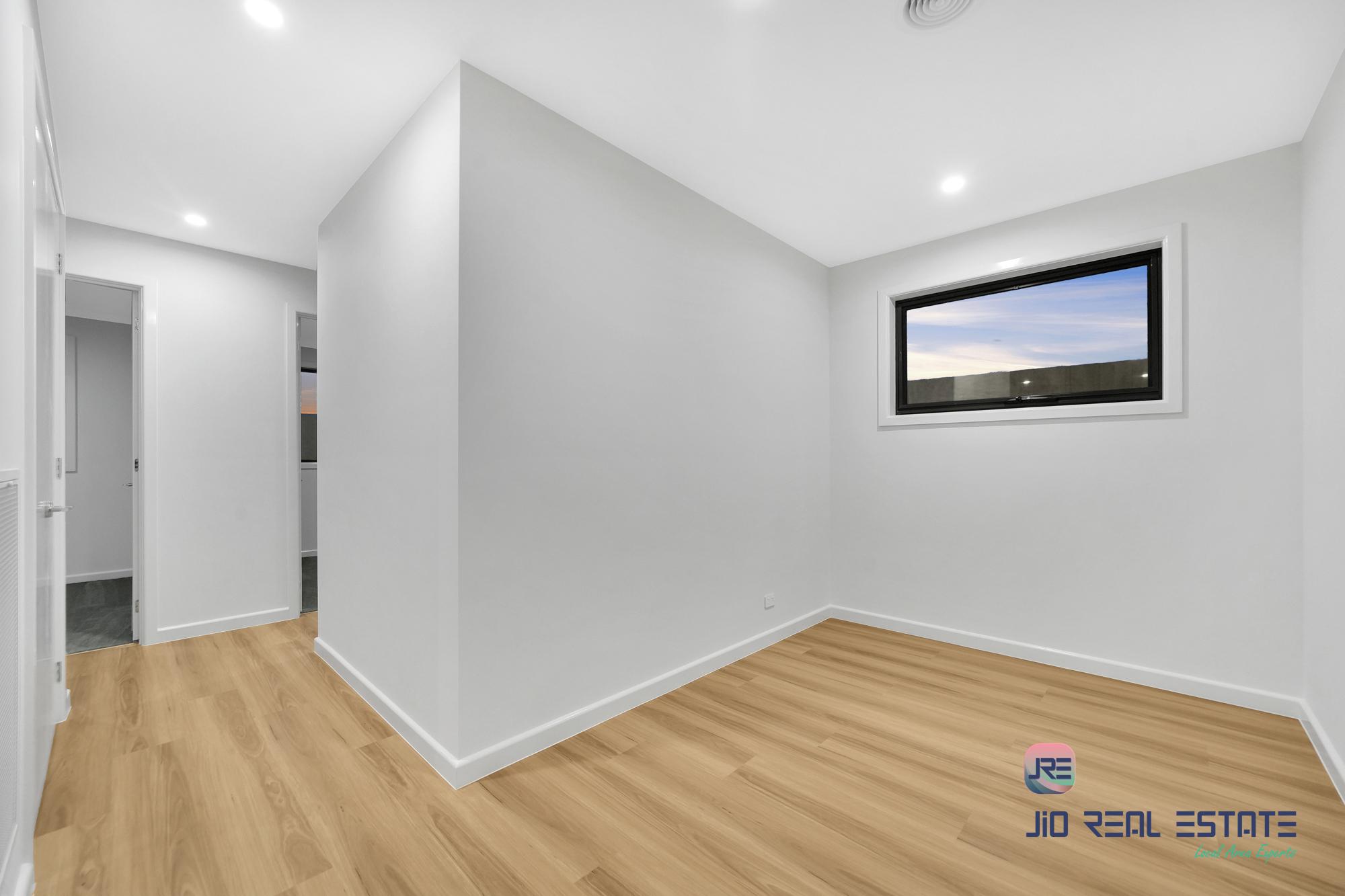 17 Marigold Drive, Fraser Rise VIC